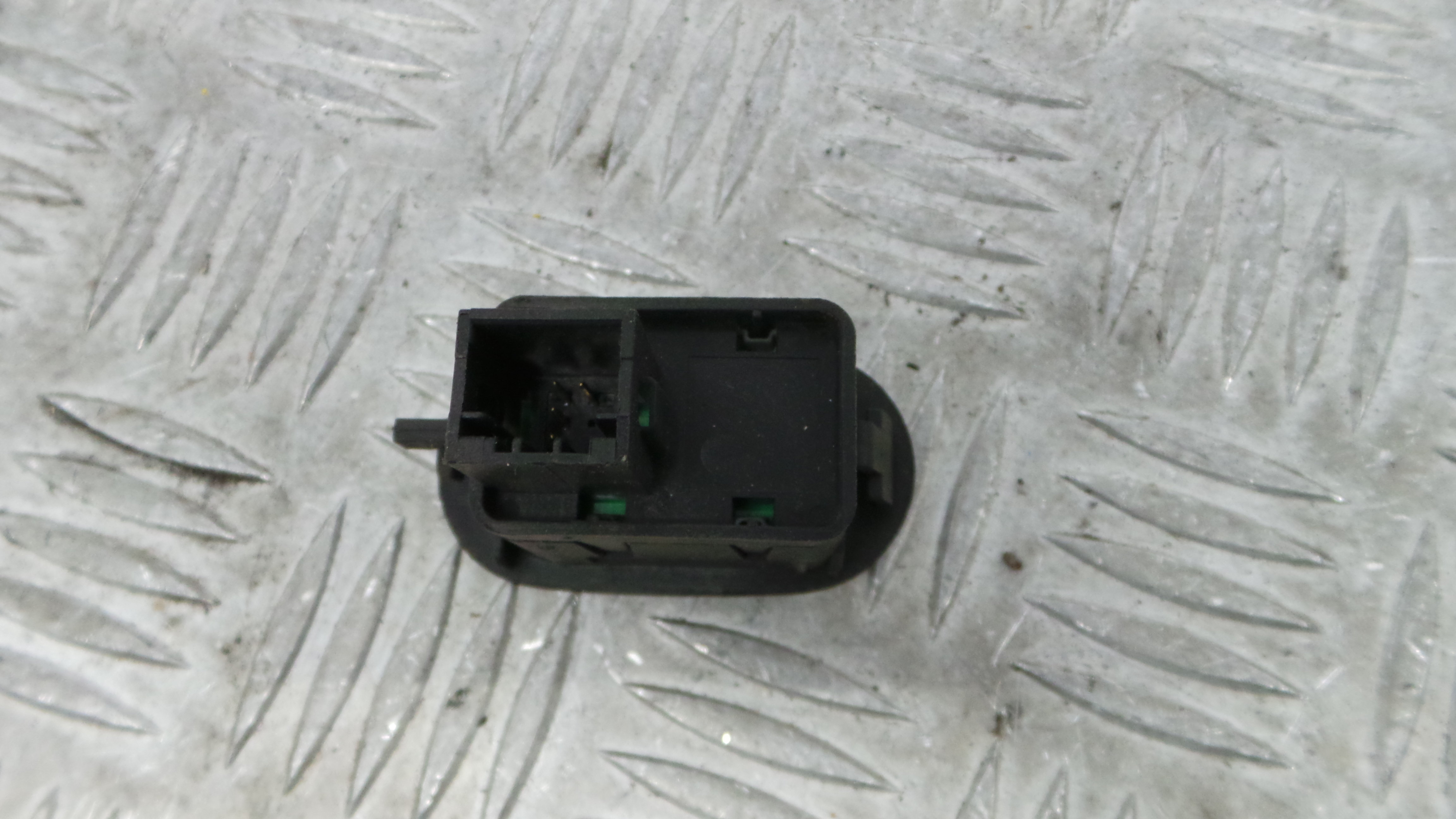 Interruptor / Comando Elevador Vidro Frente Dto  96401469XT - CITROËN C2 (JM_)-36758214