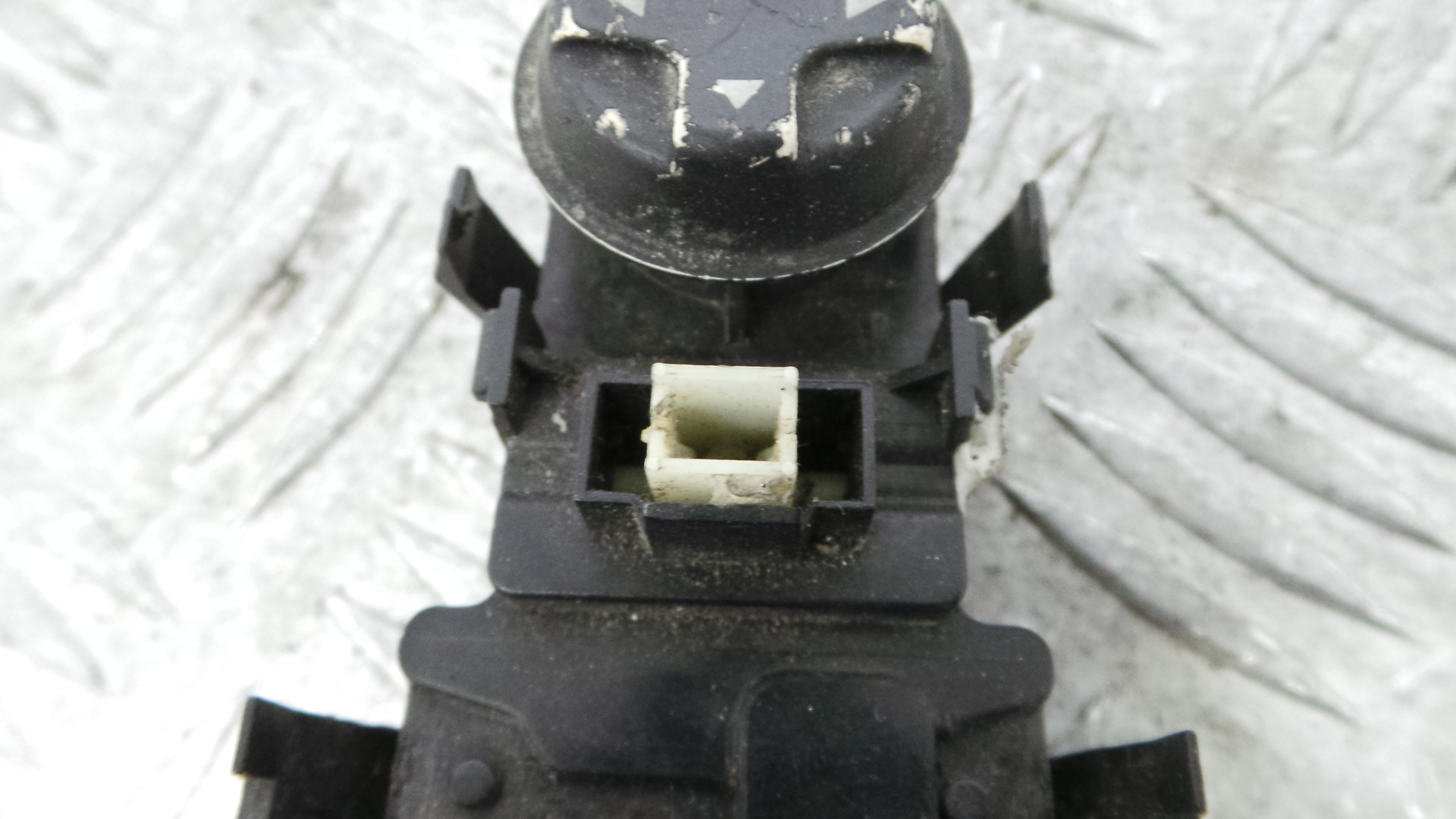 Interruptor / Comando Elevador Vidro Frente Esq  9654859177 - PEUGEOT 207 (WA_, WC_), 207/207+ (WA_,-36758235