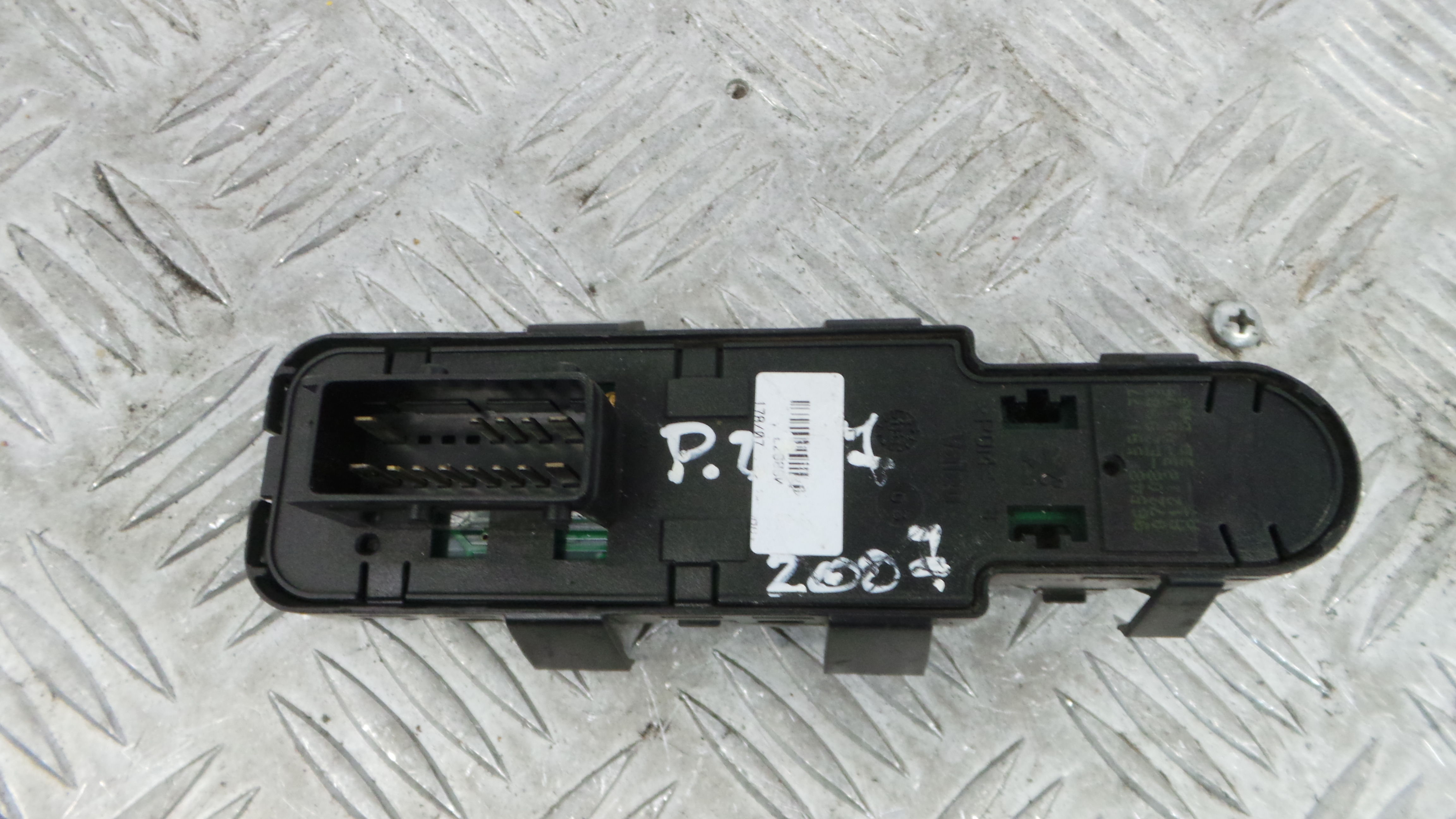 Interruptor / Comando Elevador Vidro Frente Esq  9654859177 - PEUGEOT 207 (WA_, WC_), 207/207+ (WA_,-36758235