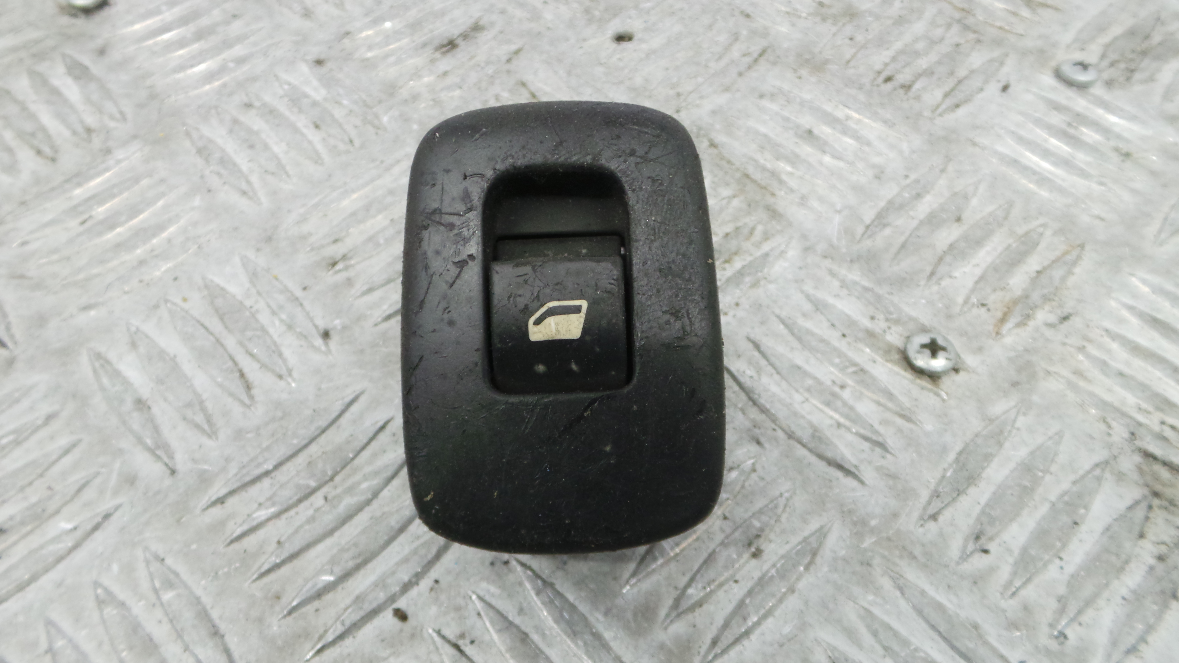 Interruptor / Comando Elevador Vidro Trás Esq 96637535XT - CITROËN C3 II (SC_)-36758243