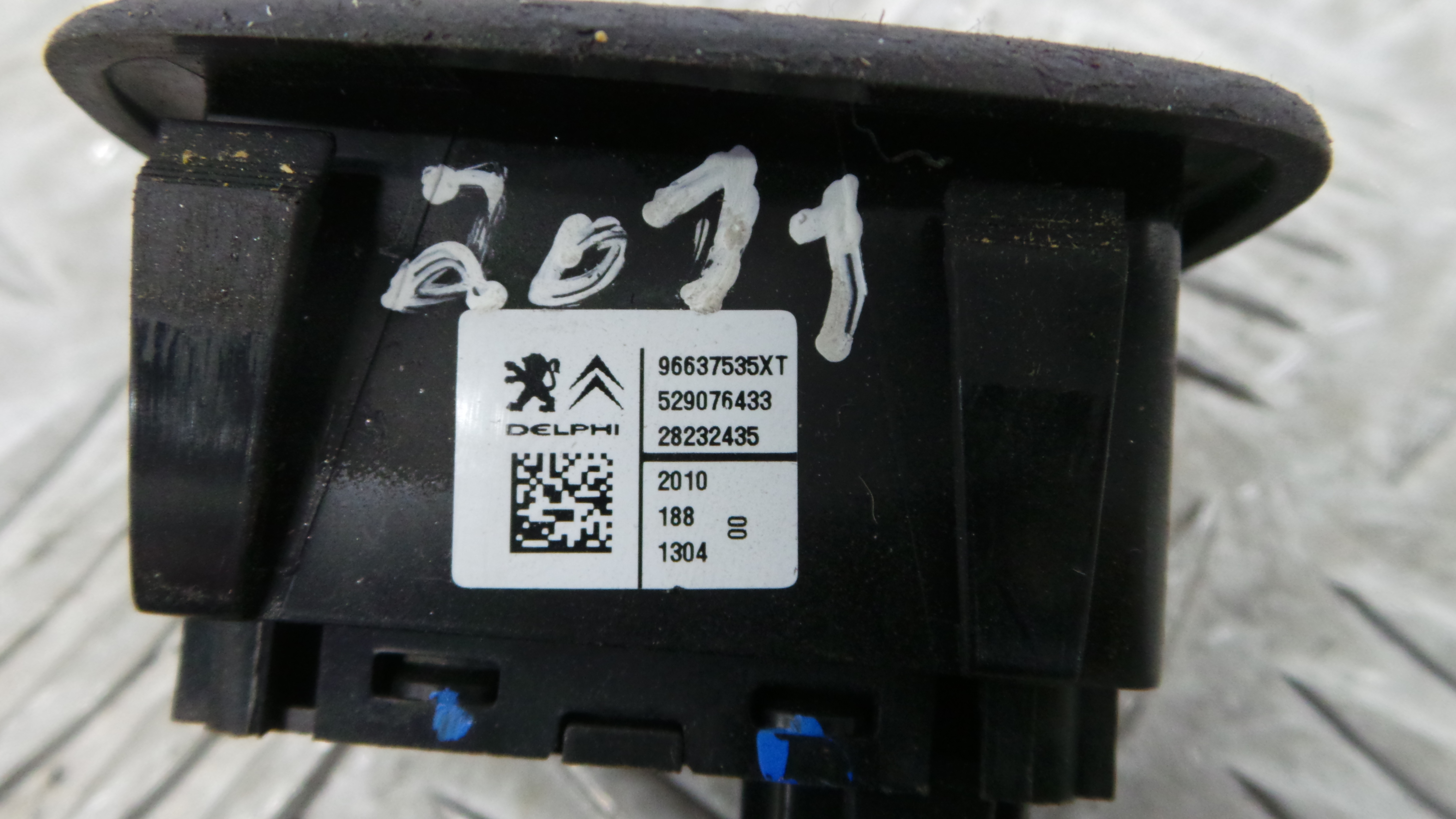 Interruptor / Comando Elevador Vidro Trás Esq 96637535XT - CITROËN C3 II (SC_)-36758243