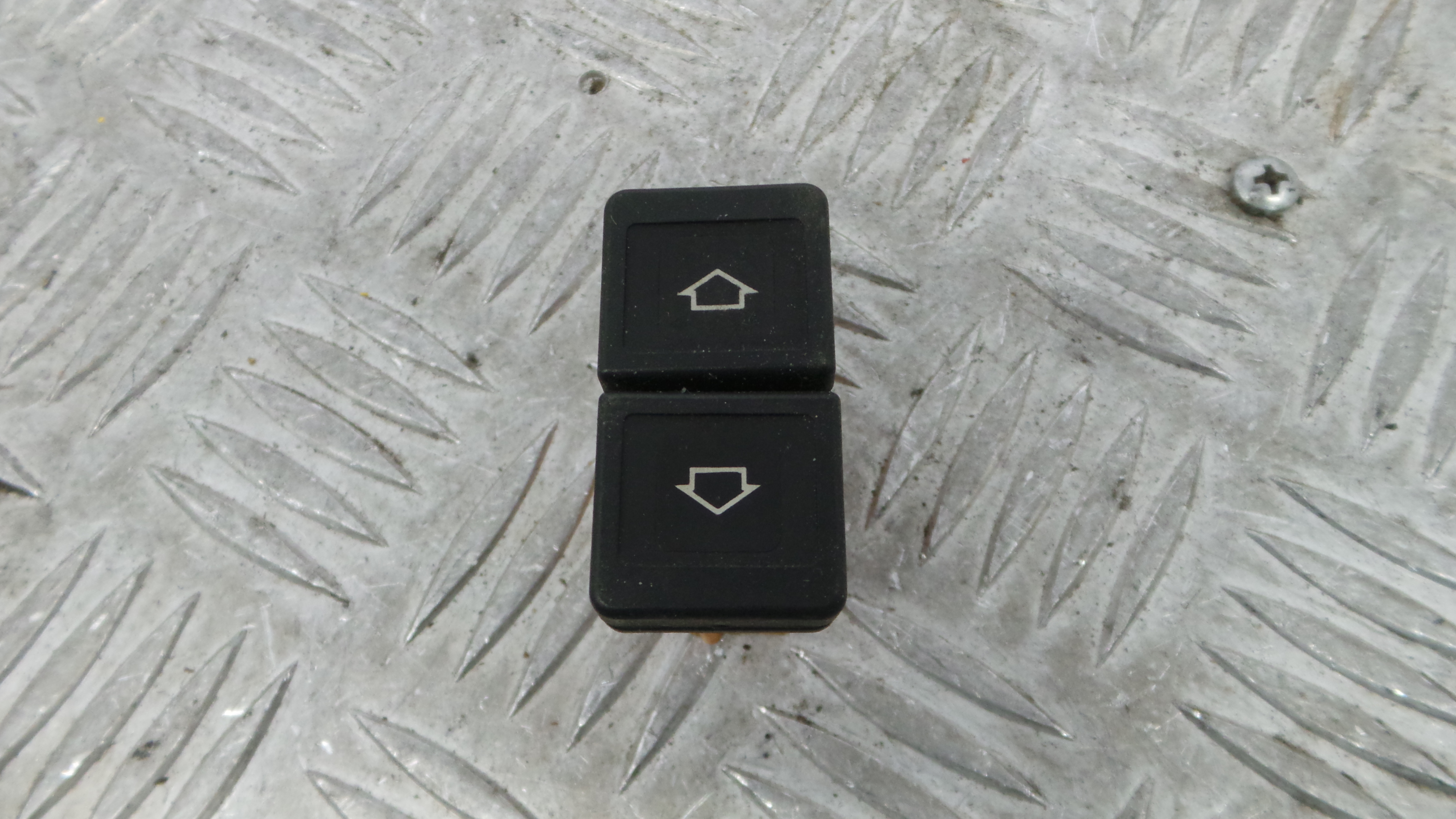 Interruptor / Comando Elevador Vidro Trás Dto 6554E1 - CITROËN XSARA PICASSO (N68)-36758249 Interruptor / Comando Elevador Vidro Trás Dto 6554E1 - CITROËN XSARA PICASSO (N68)-36758249