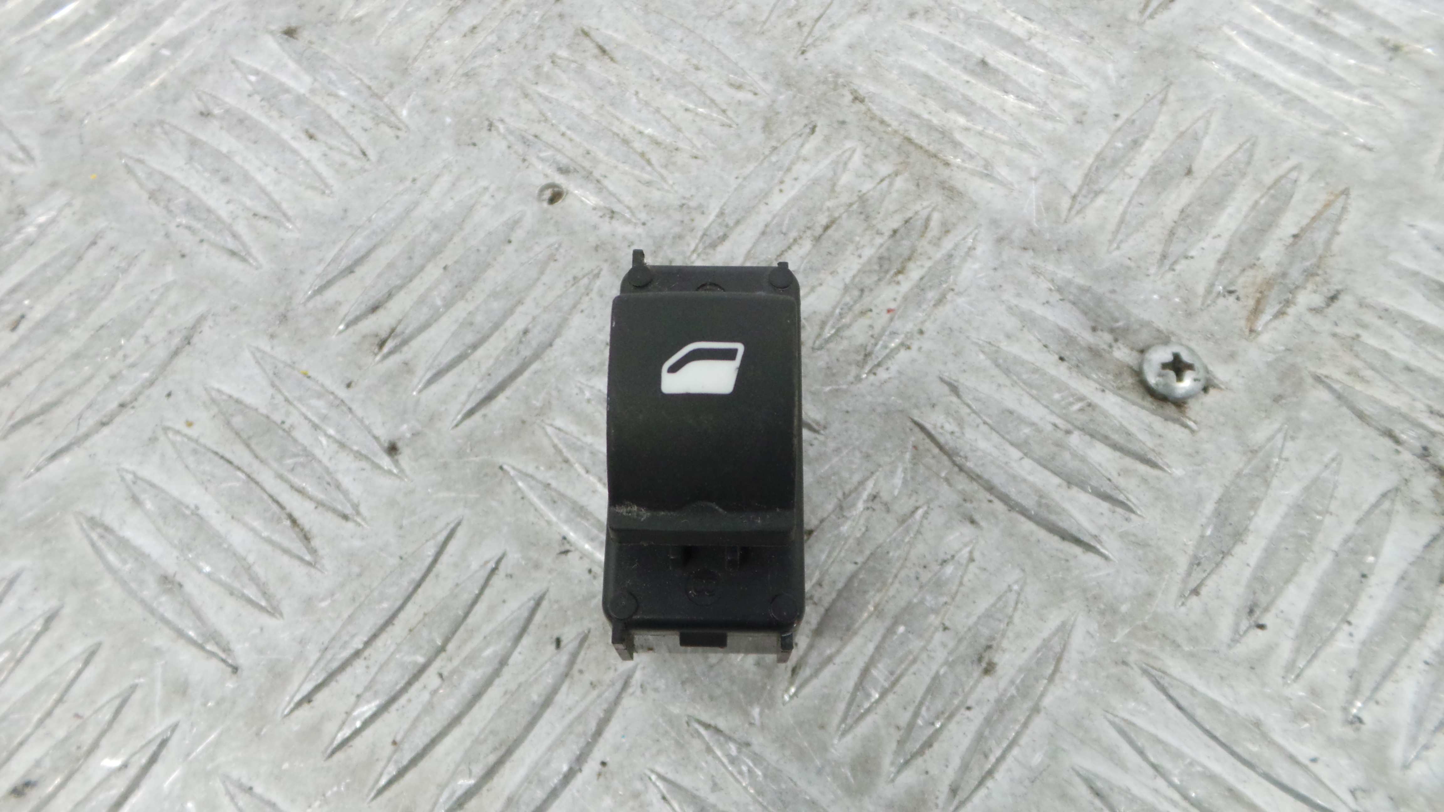 Interruptor / Comando Elevador Vidro Frente Dto 96751118ZD - PEUGEOT 208 I (CA_, CC_)-36758251 Interruptor / Comando Elevador Vidro Frente Dto 96751118ZD - PEUGEOT 208 I (CA_, CC_)-36758251