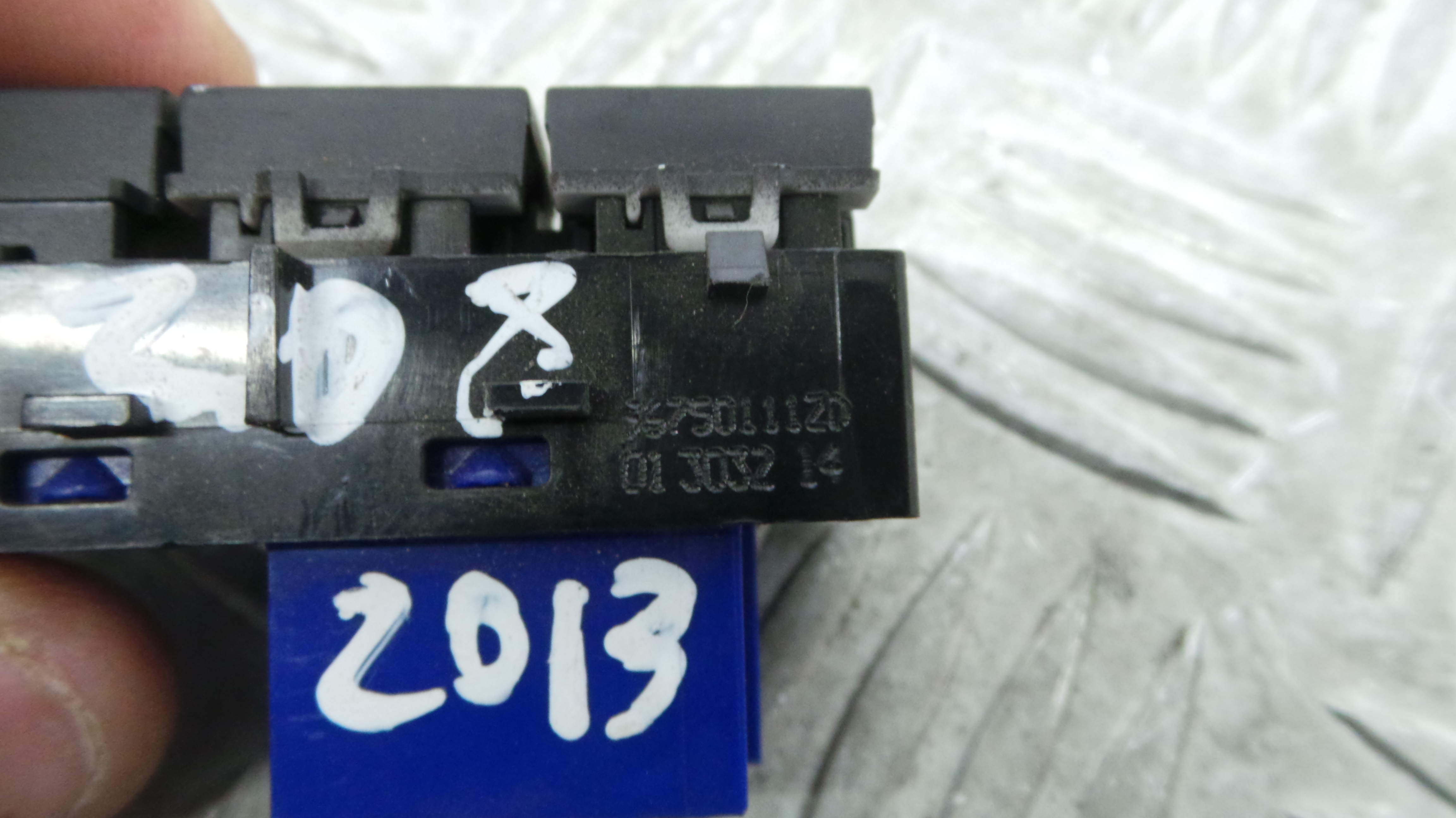 Comando Multifunções 96750111ZD - PEUGEOT 208 I (CA_, CC_)-36758436