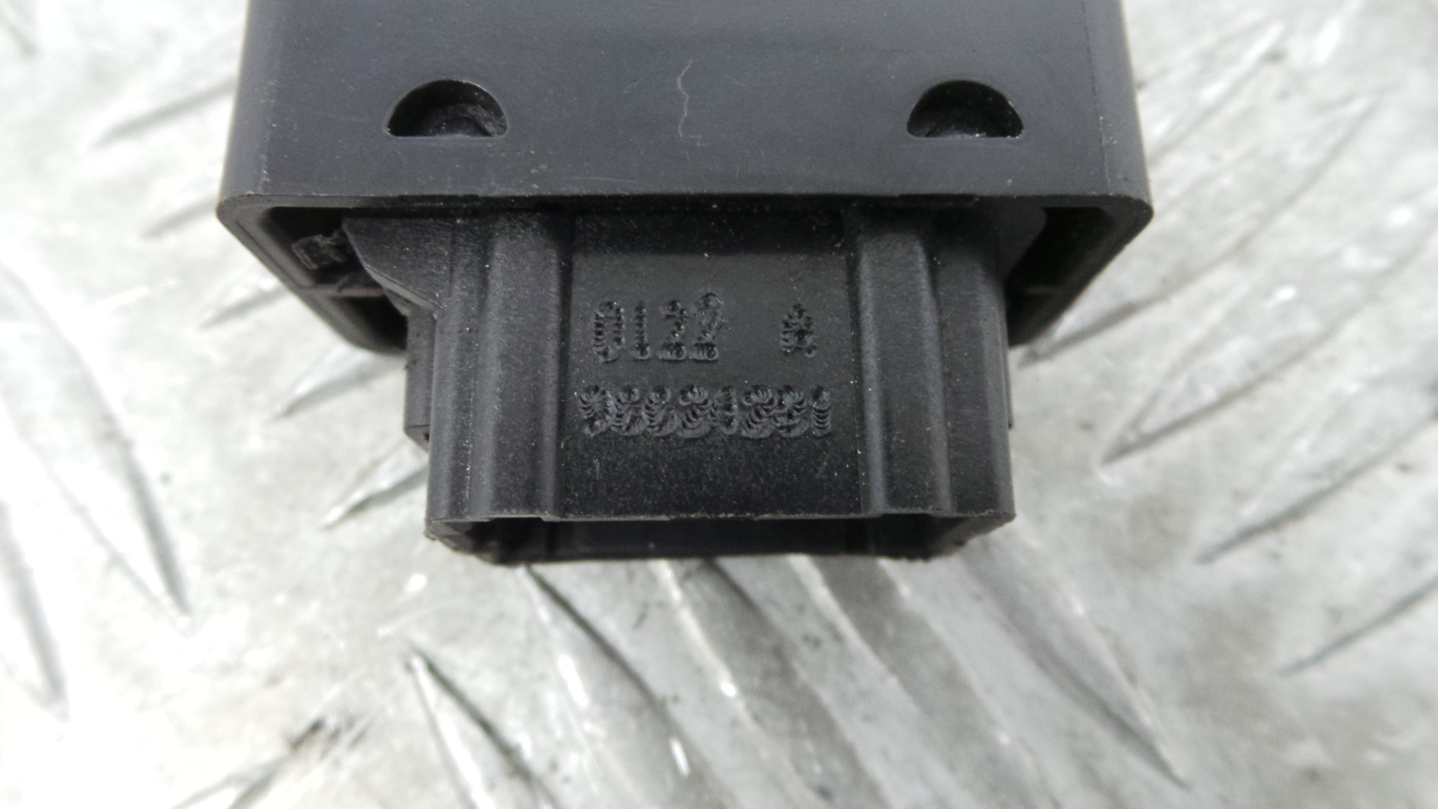 Interruptor / Comando Elevador Vidro Frente Dto 96621281 - CITROËN BERLINGO Caixa/monovolume (B9)-36758461