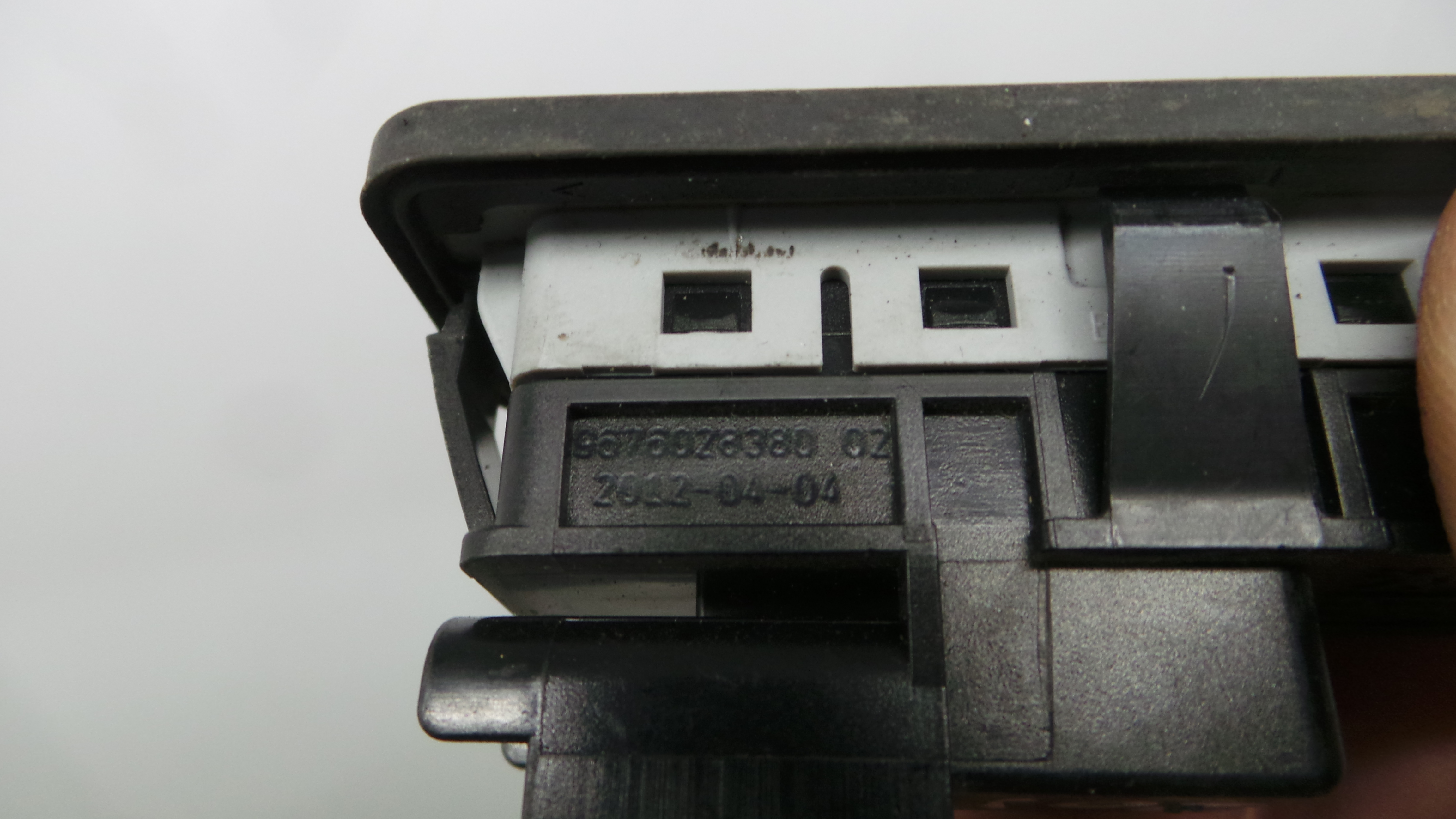 Interruptor / Comando Mala 9676028380 - PEUGEOT 208 I (CA_, CC_)-36758470