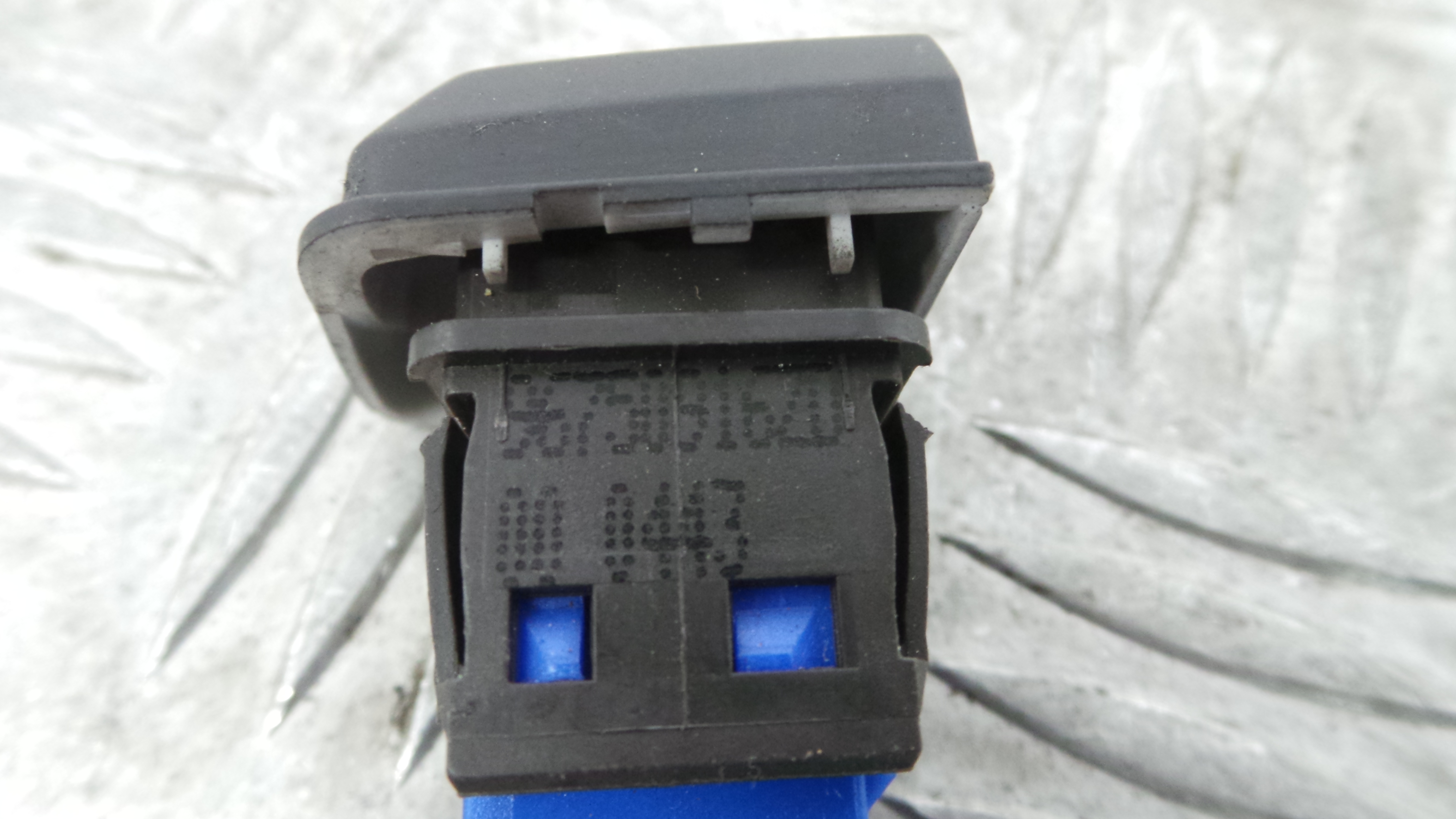 warning 4 piscas 96750916ZD - PEUGEOT 208 I (CA_, CC_)-36762485