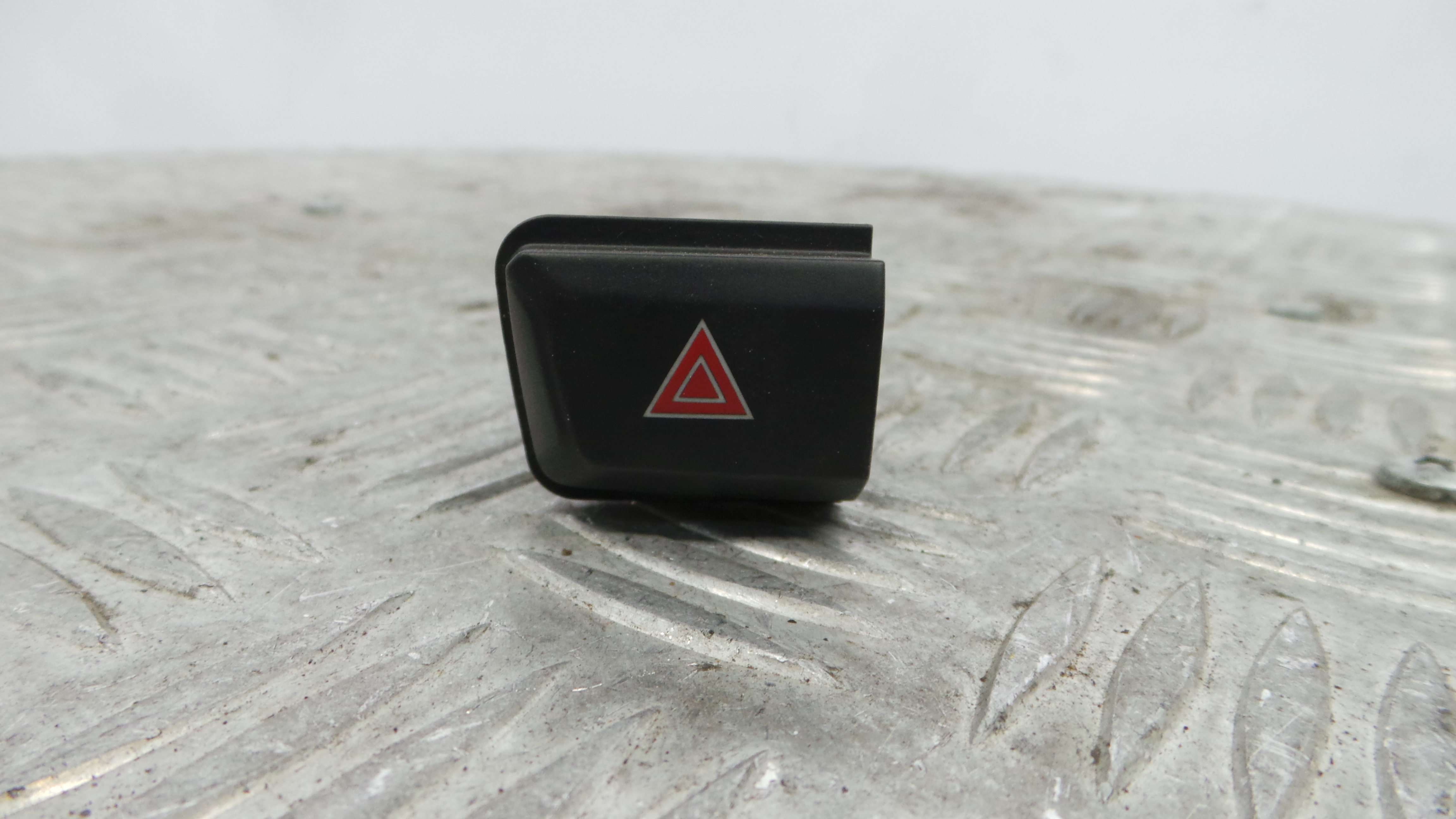 warning 4 piscas 96750916ZD - PEUGEOT 2008 I (CU_)-36762519