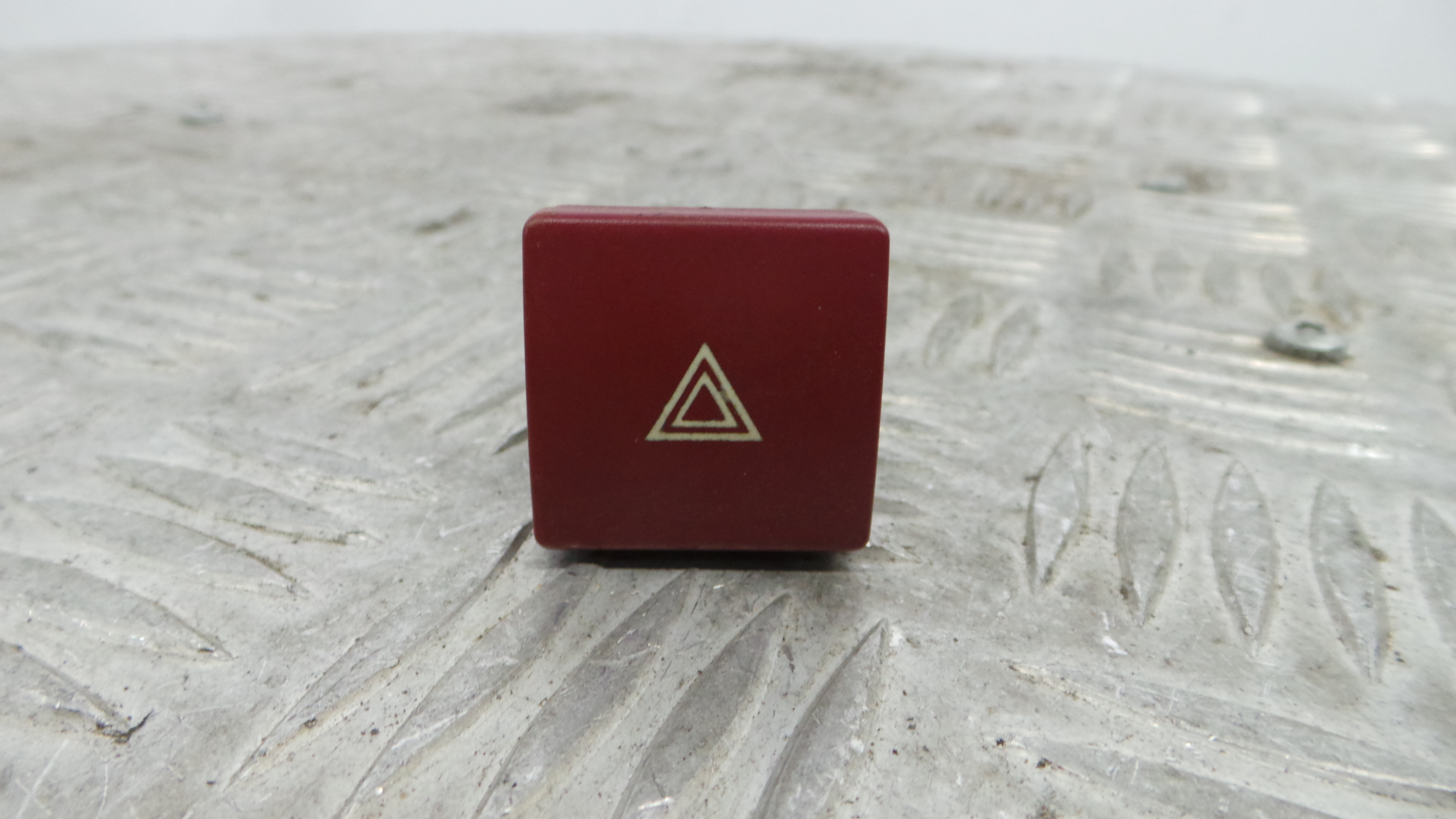 warning 4 piscas 96583113KR - PEUGEOT PARTNER Caixa/monovolume-36762719