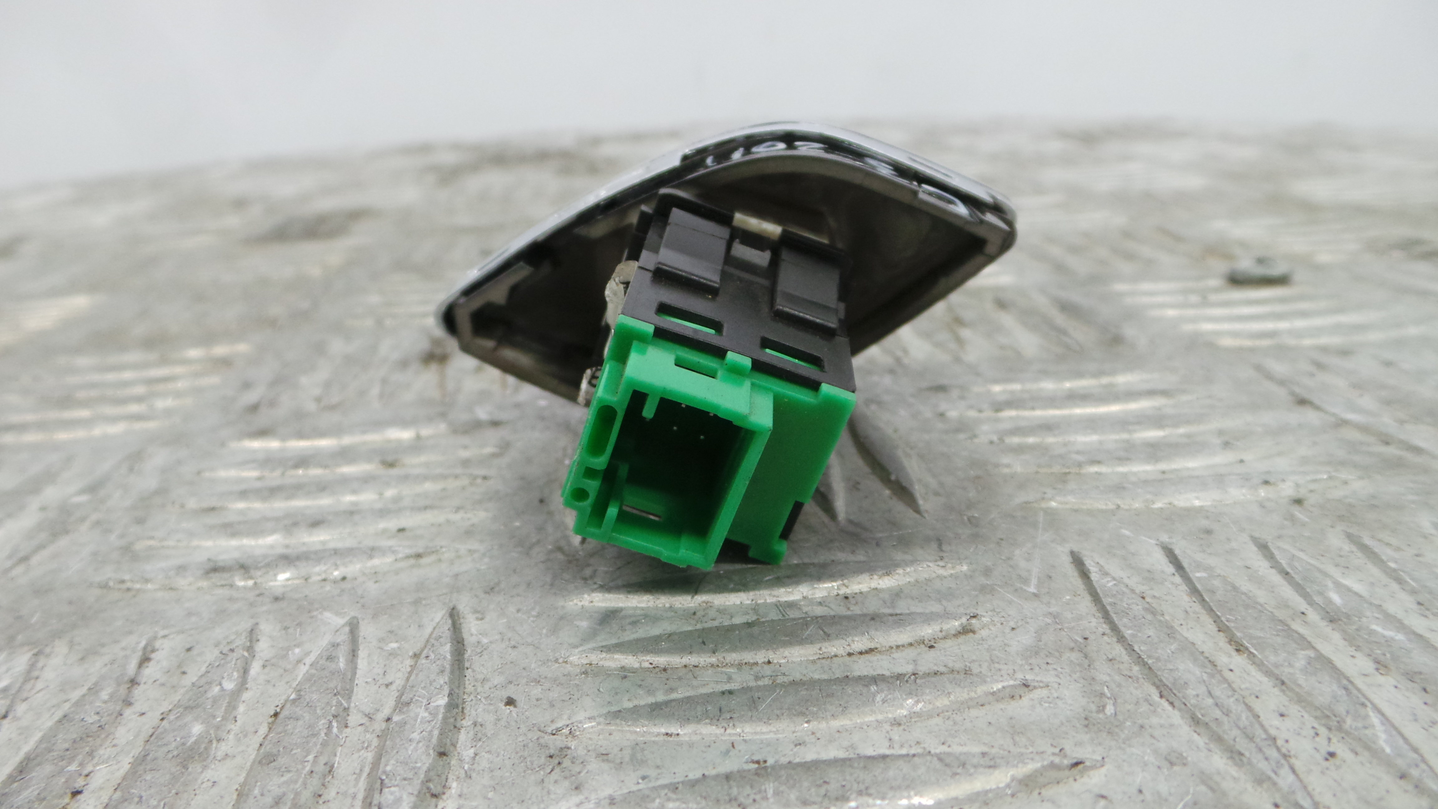 Botão de Bloqueio da Porta 96656596XU - CITROËN C3 II (SC_)-36762771