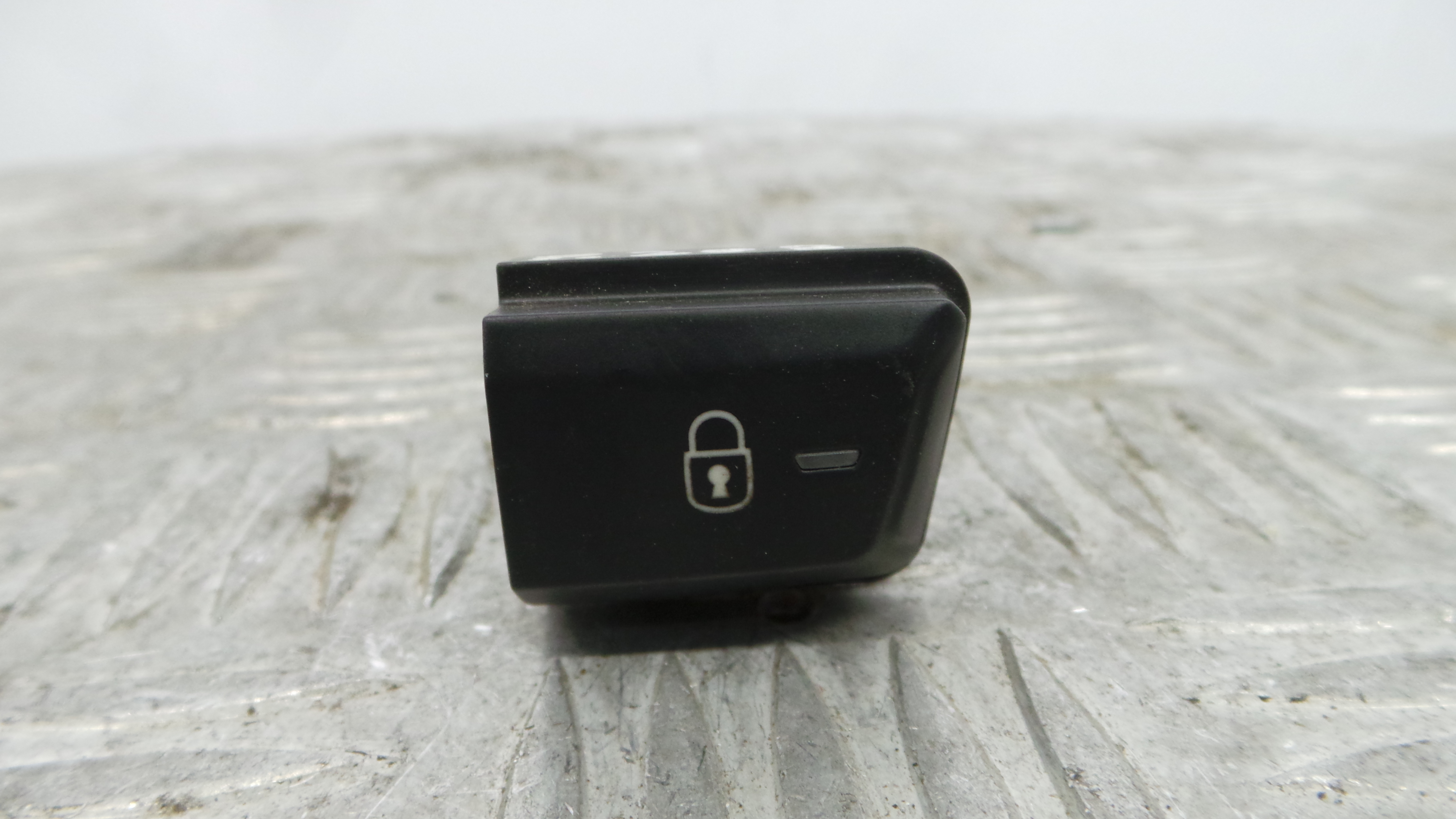 Botão de Bloqueio da Porta  96750883ZD - PEUGEOT 208 I (CA_, CC_)-36762777