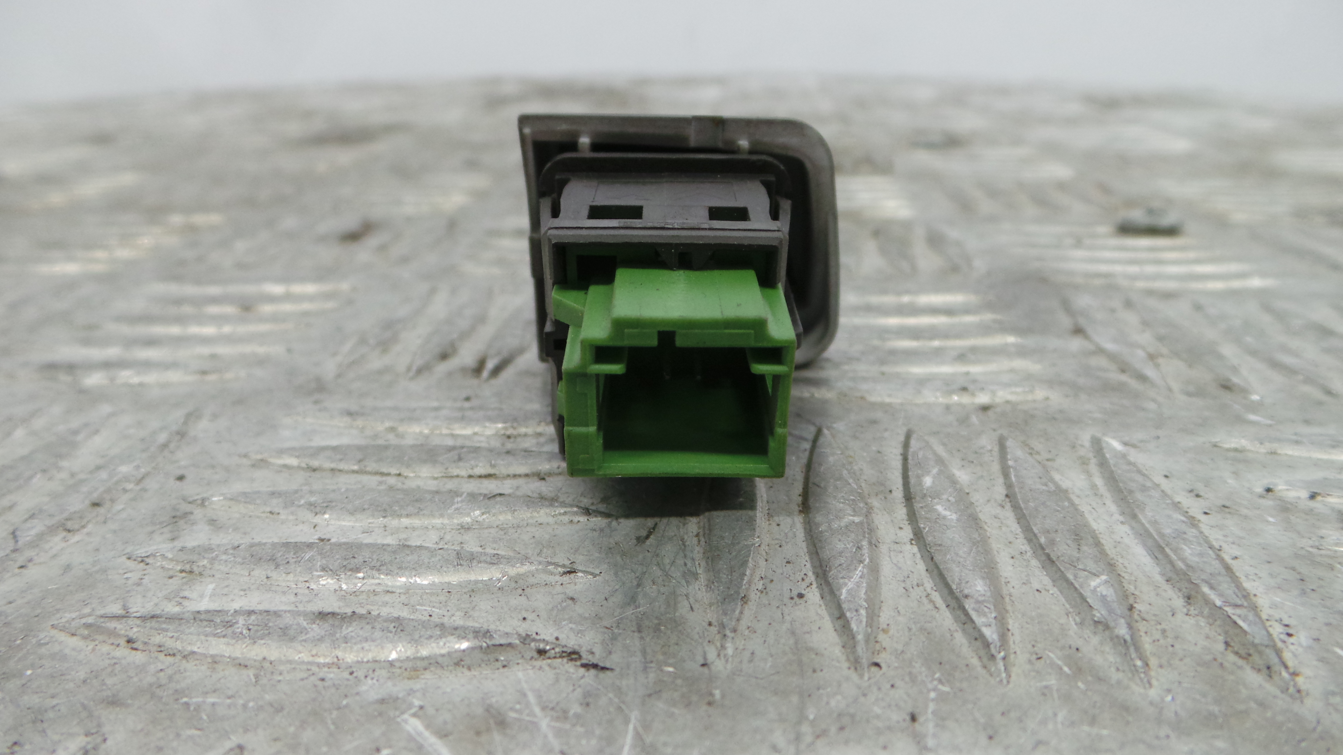 Botão de Bloqueio da Porta  96750883ZD - PEUGEOT 208 I (CA_, CC_)-36762783