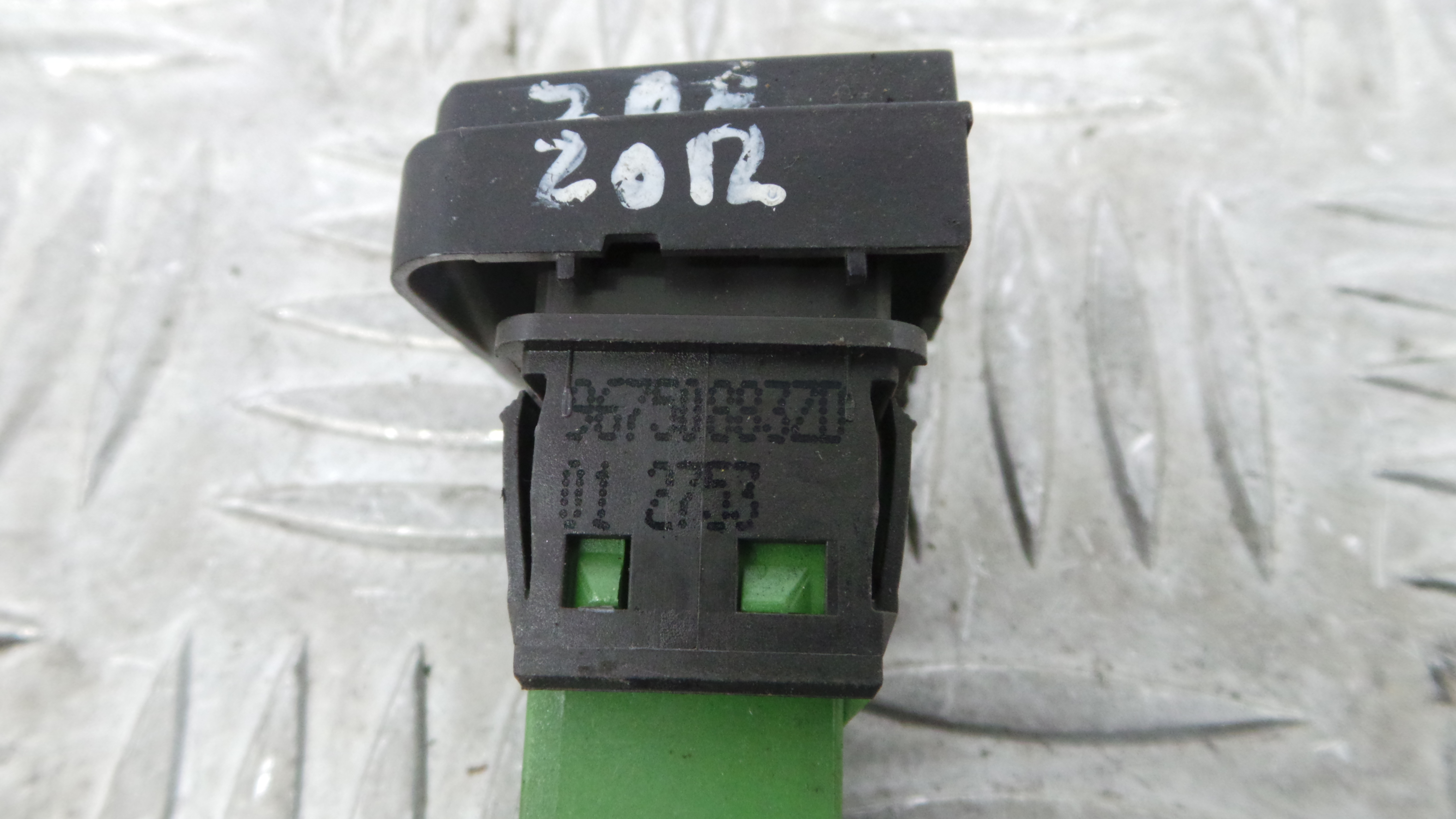 Botão de Bloqueio da Porta  96750883ZD - PEUGEOT 208 I (CA_, CC_)-36762783