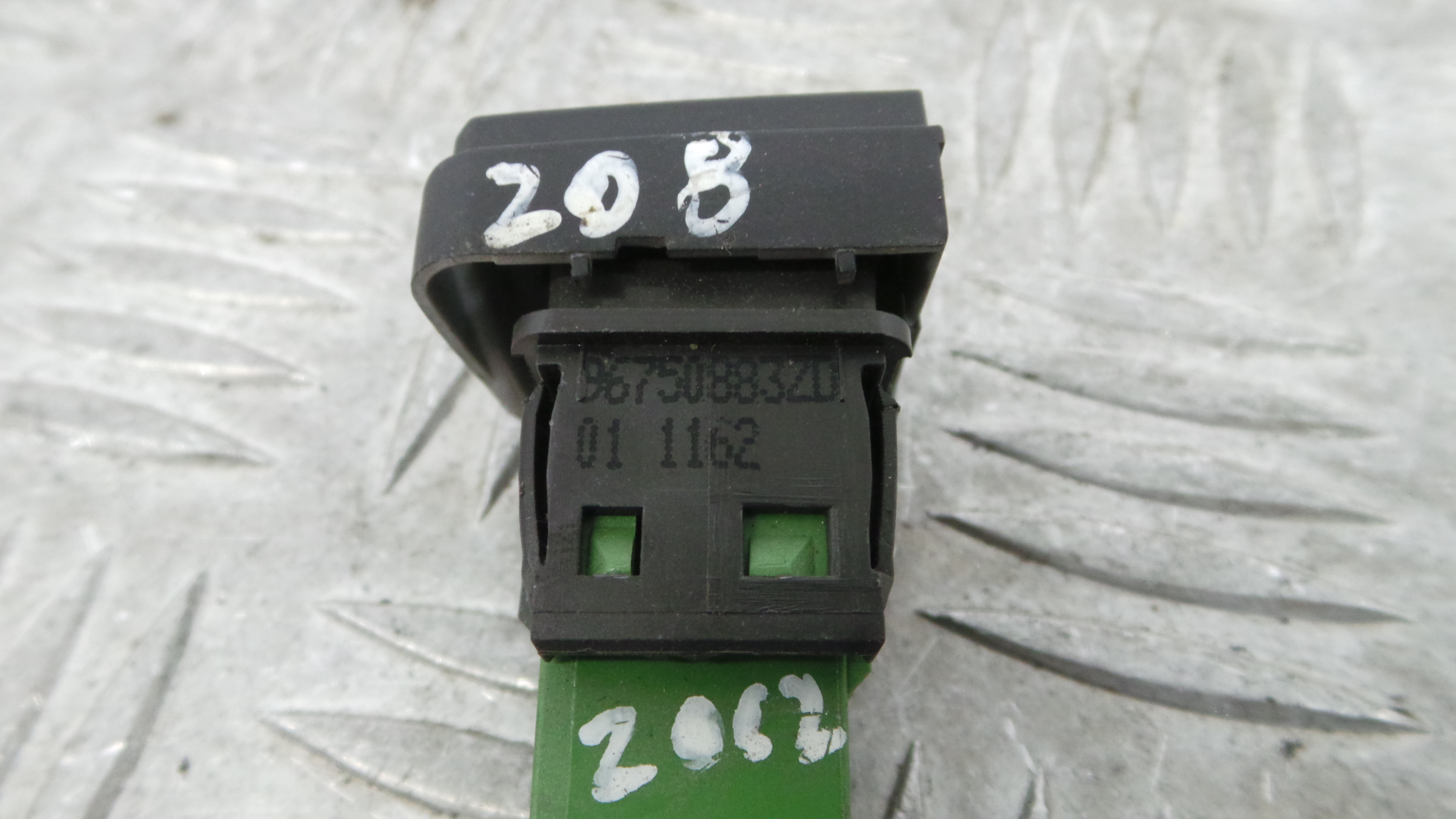 Botão de Bloqueio da Porta  96750883ZD - PEUGEOT 208 I (CA_, CC_)-36762789