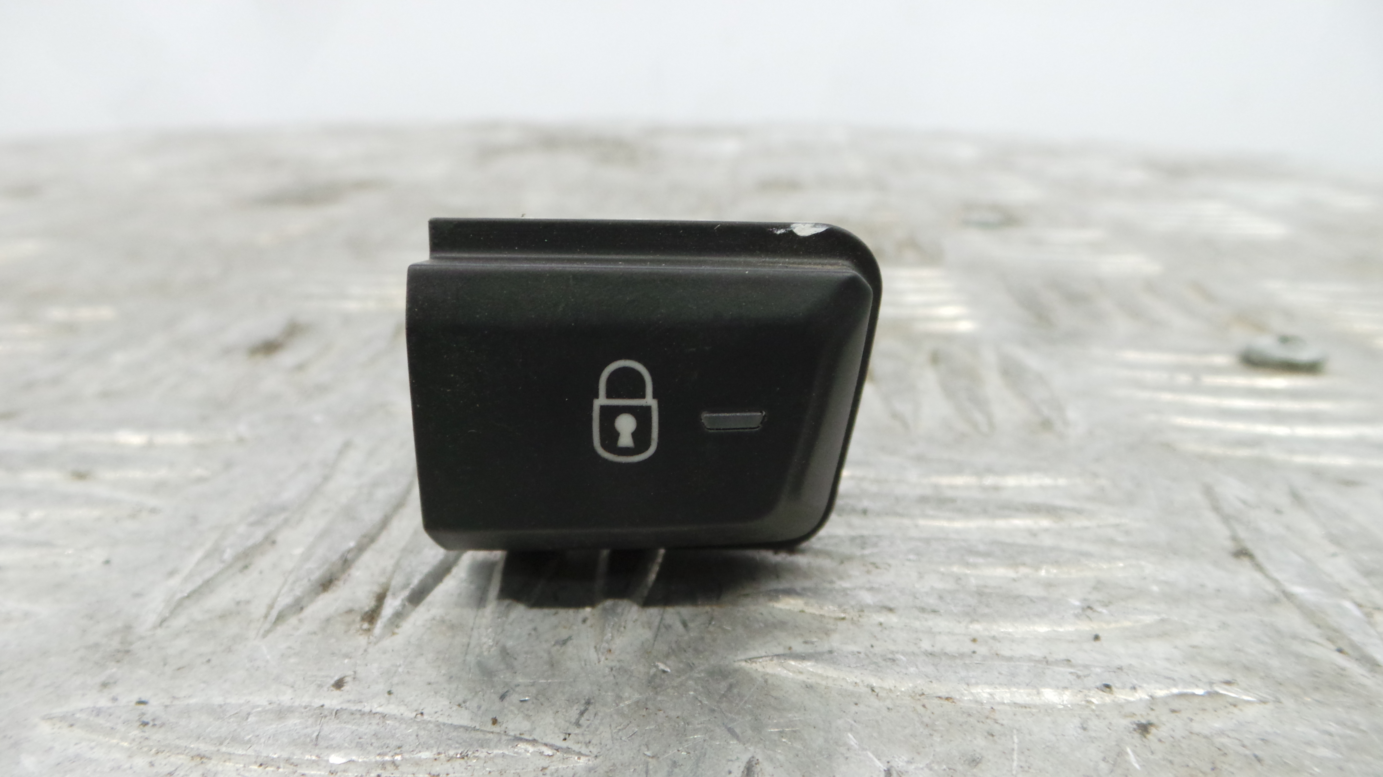 Botão de Bloqueio da Porta  96750883ZD - PEUGEOT 208 I (CA_, CC_)-36762795