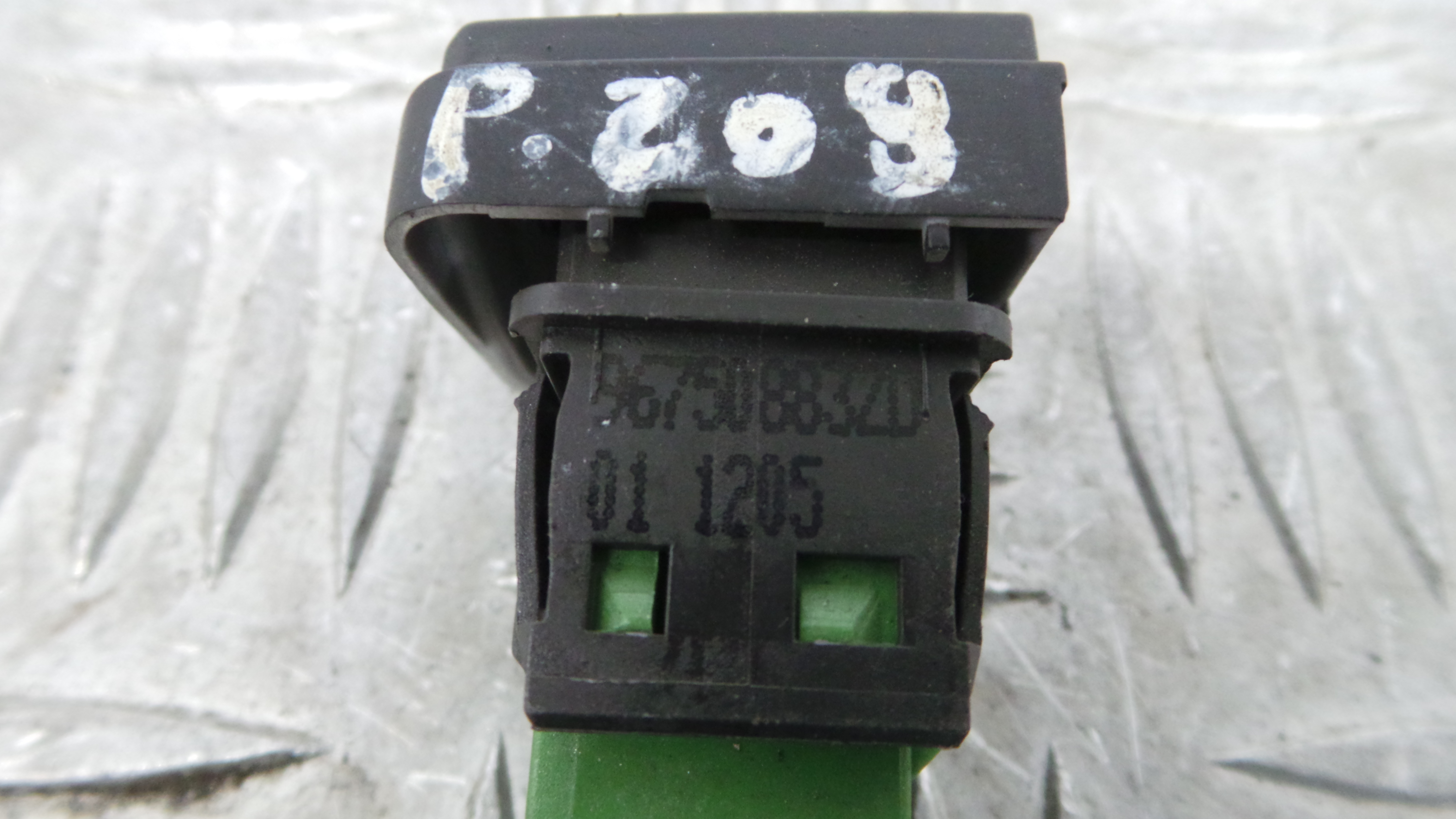 Botão de Bloqueio da Porta  96750883ZD - PEUGEOT 208 I (CA_, CC_)-36762795