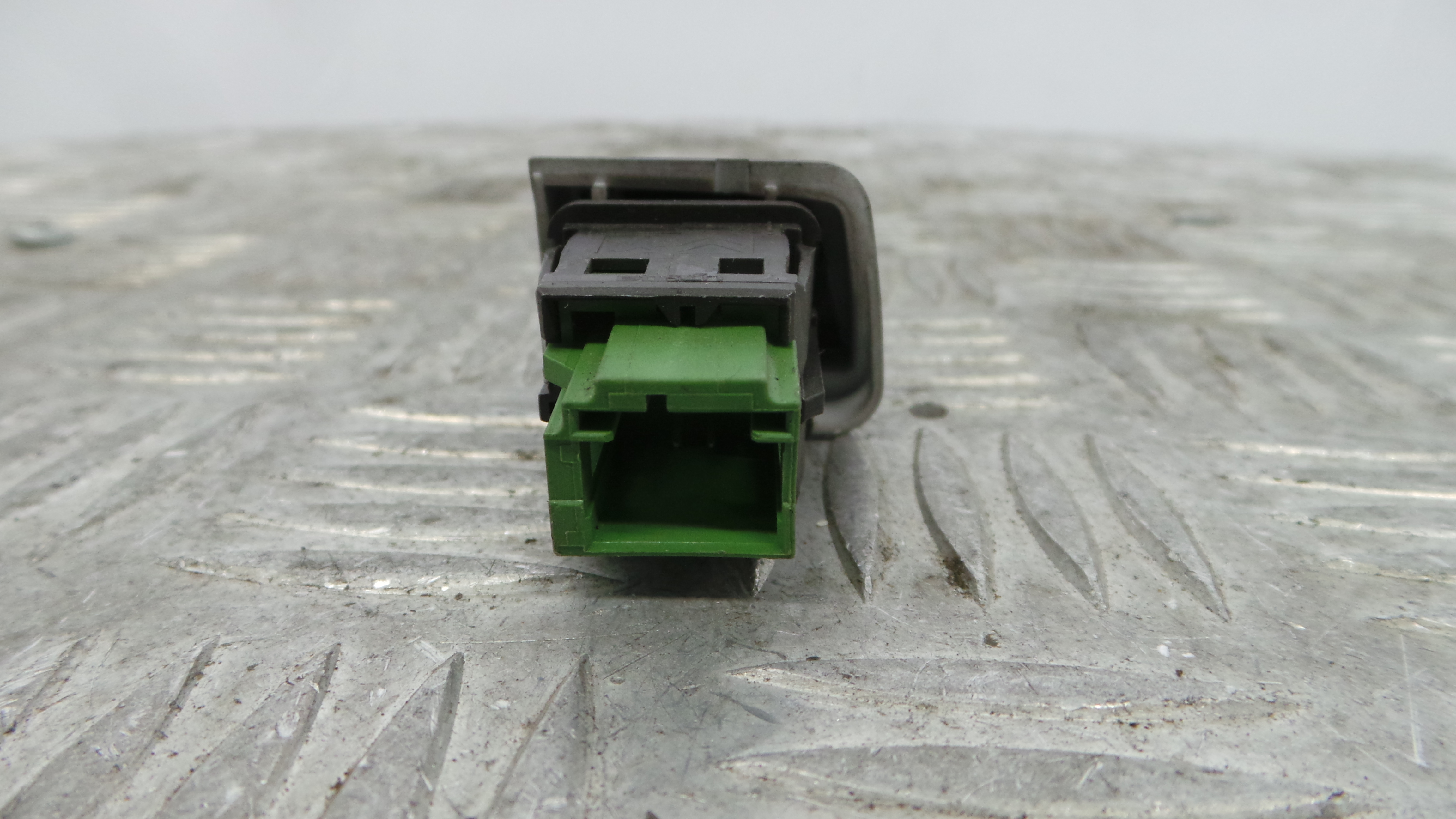 Botão de Bloqueio da Porta  96750883ZD - PEUGEOT 208 I (CA_, CC_)-36762798