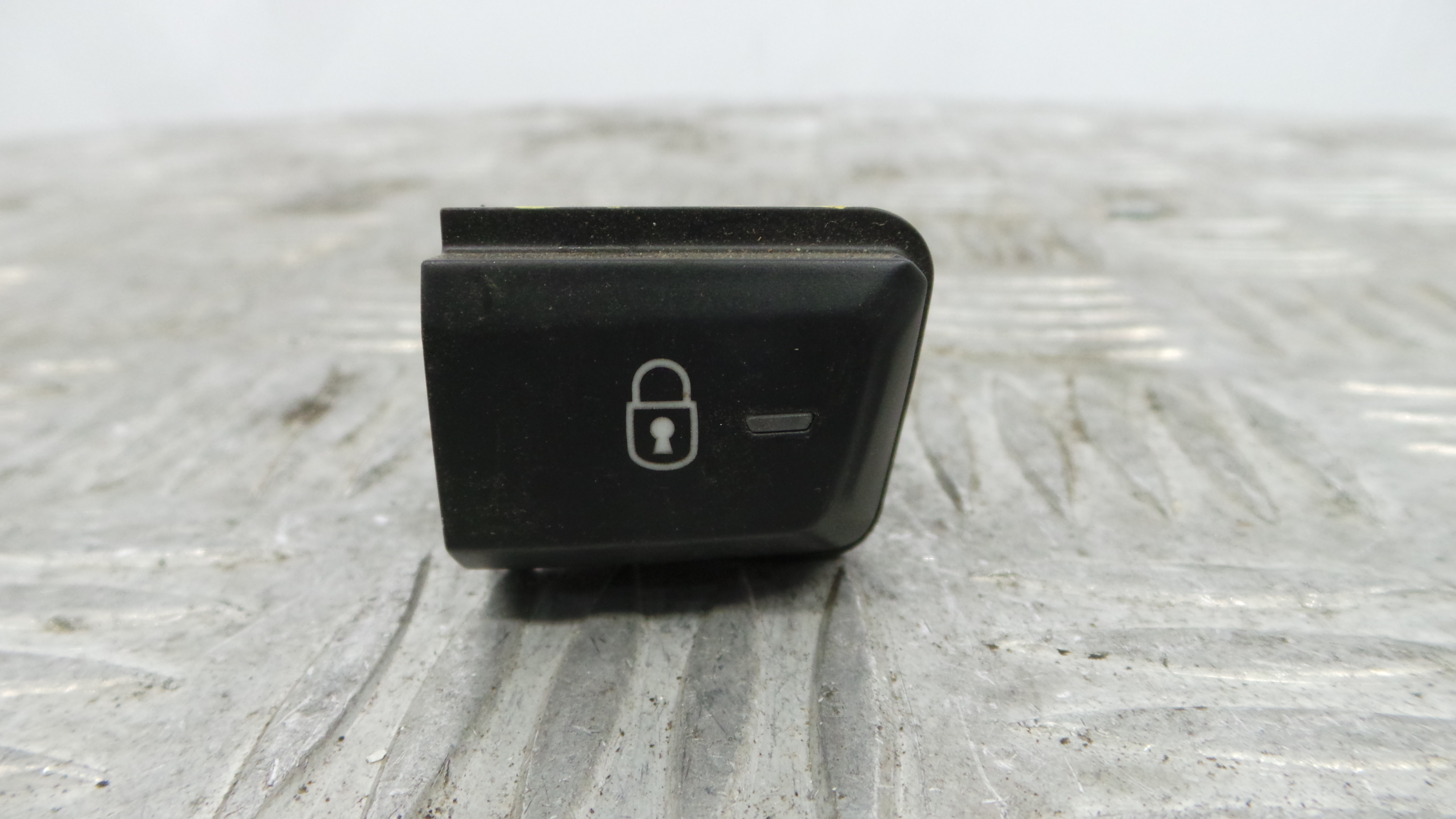 Botão de Bloqueio da Porta  96750883ZD - PEUGEOT 208 I (CA_, CC_)-36762801