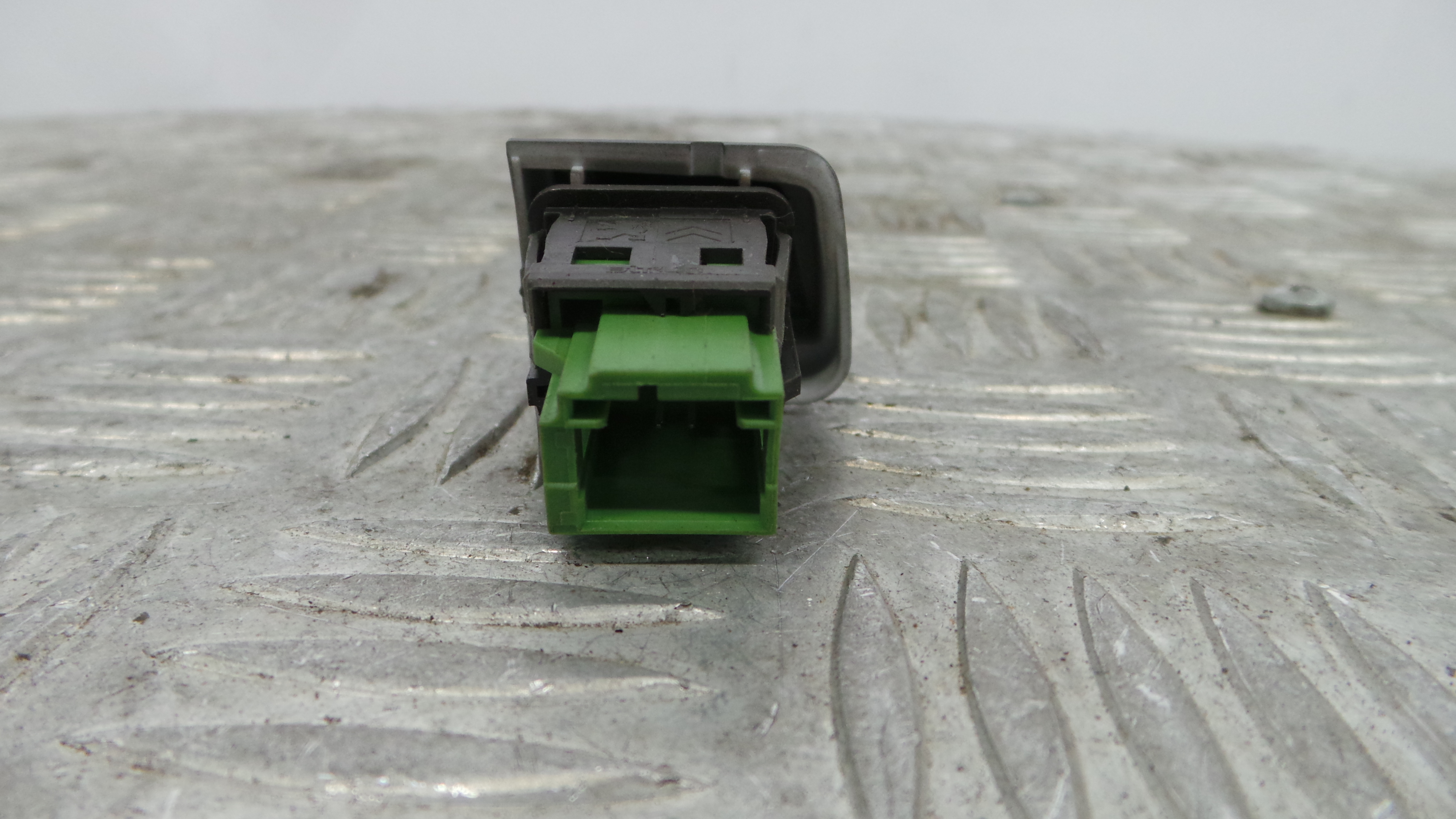 Botão de Bloqueio da Porta  96750883ZD - PEUGEOT 208 I (CA_, CC_)-36762801