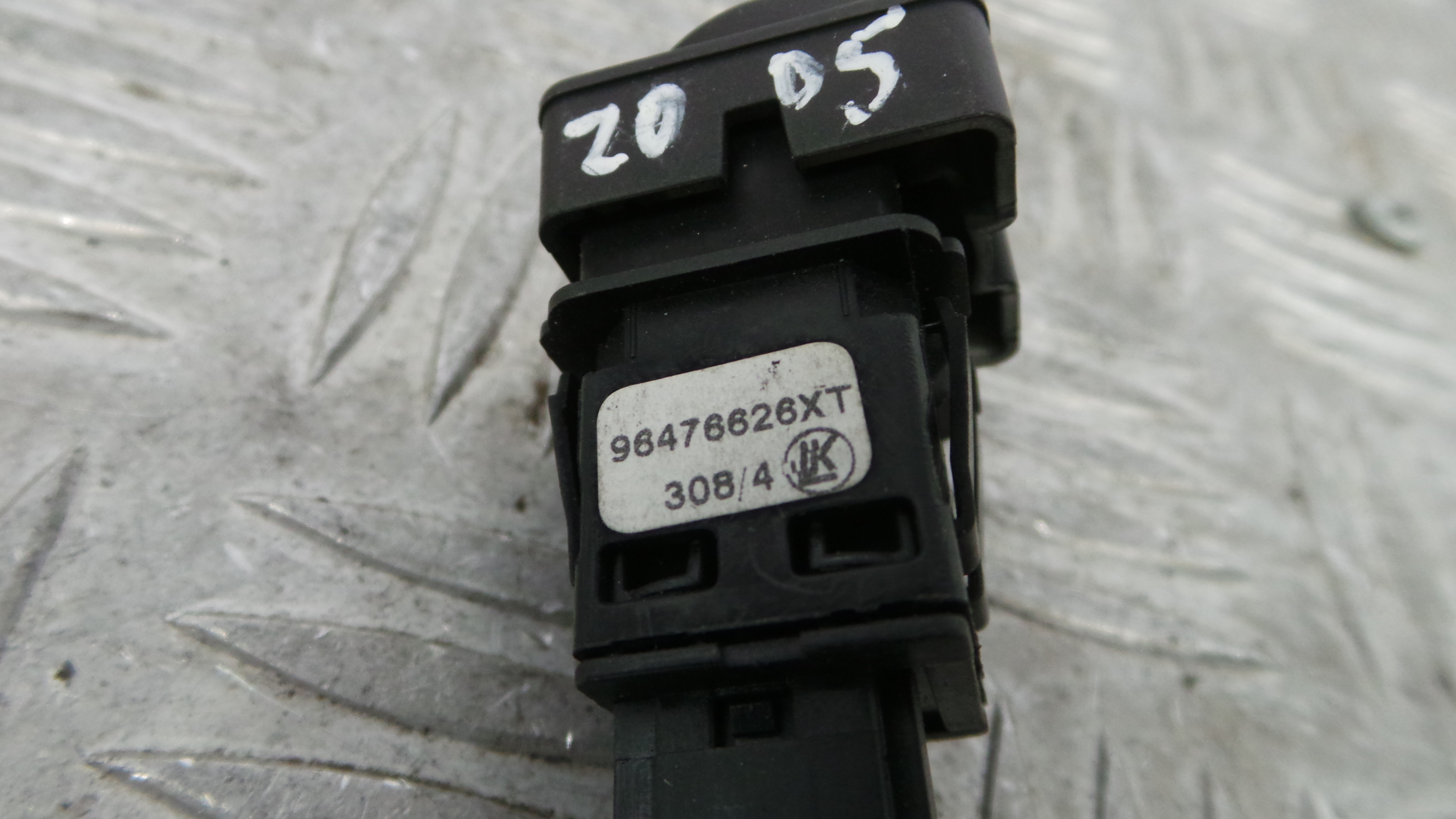 Botão de Bloqueio da Porta 96476626XT - CITROËN C4 I (LC_)-36762804