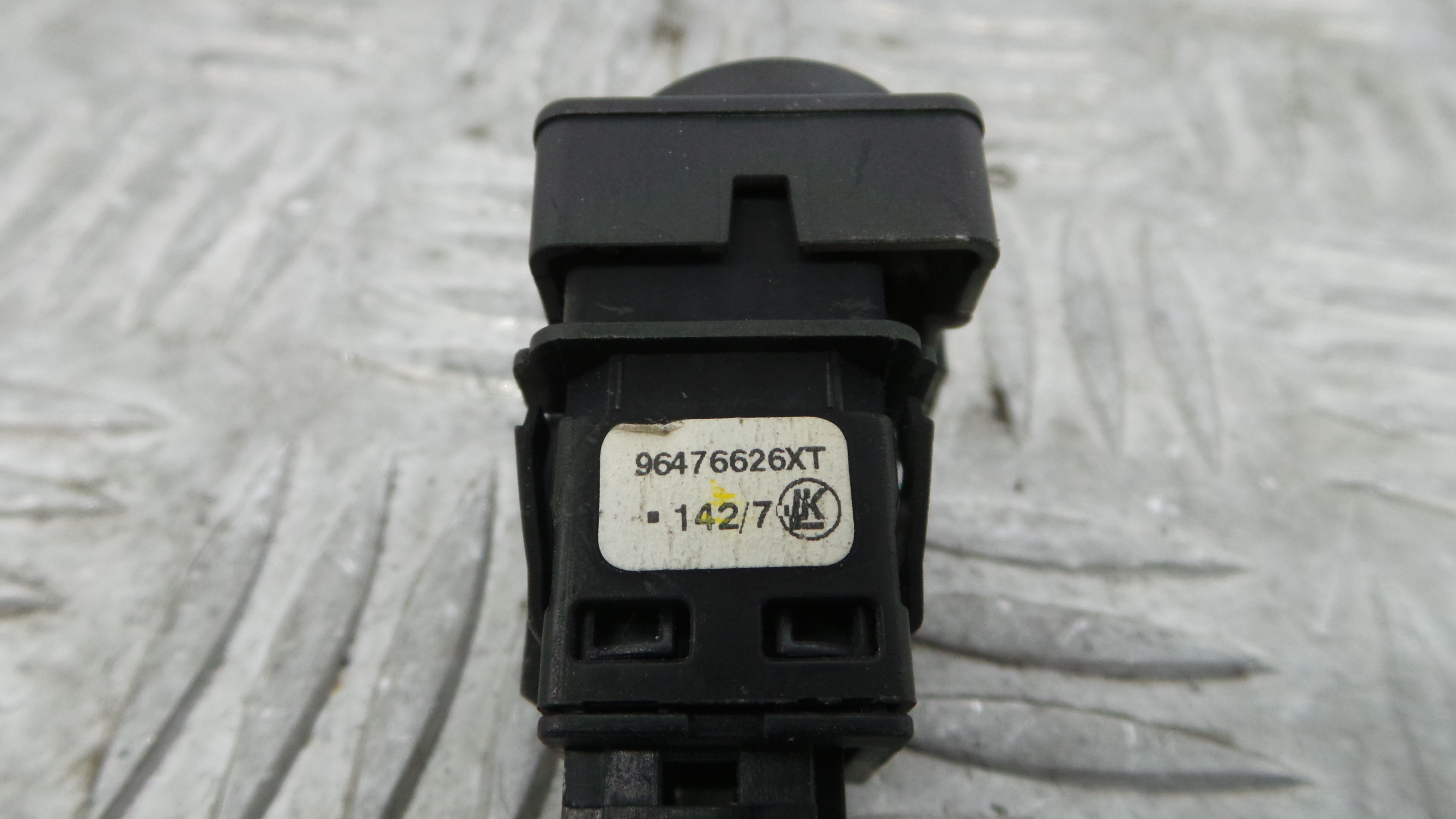 Botão de Bloqueio da Porta 96476626XT - CITROËN C4 I (LC_)-36762807