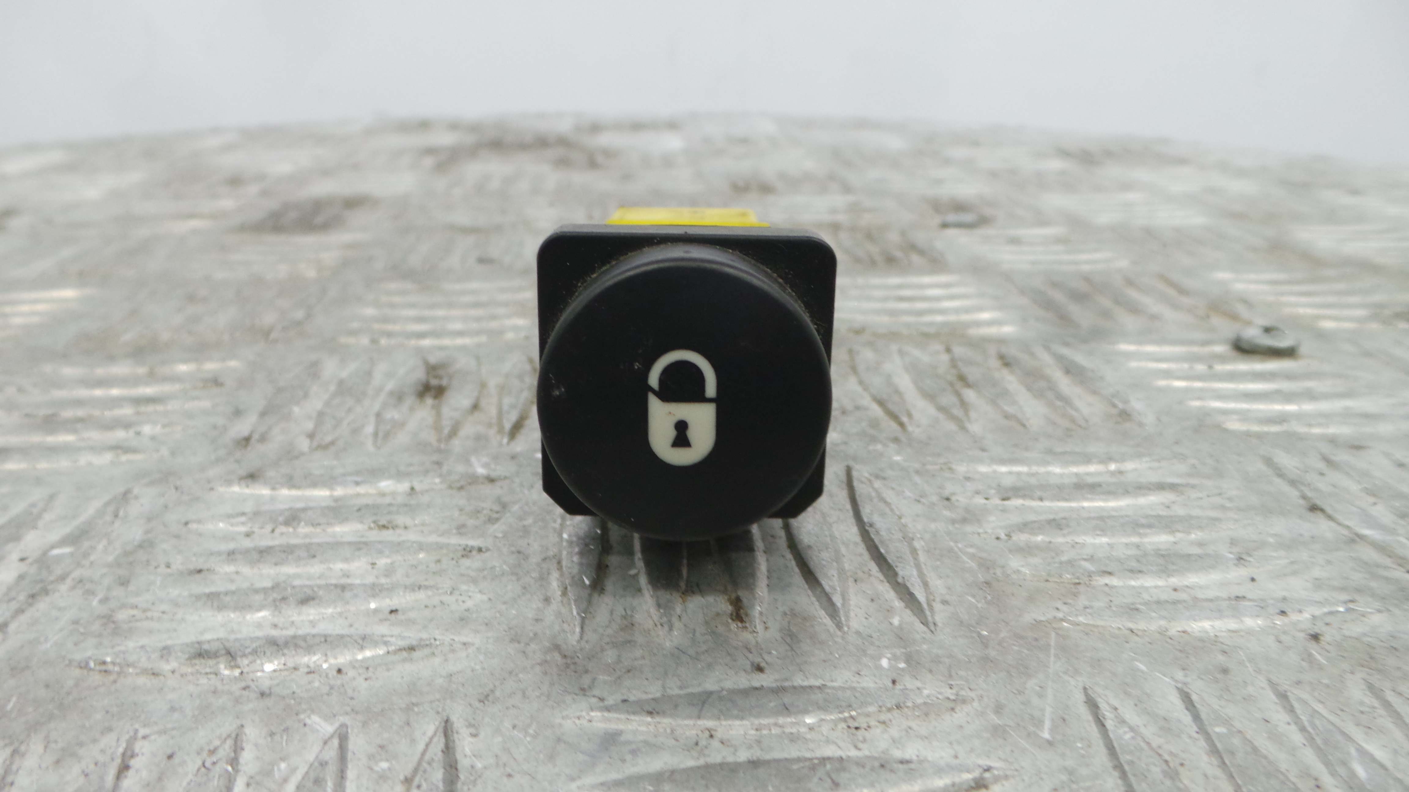 Botão de Bloqueio da Porta  96317191ZL - CITROËN XSARA PICASSO (N68)-36762834