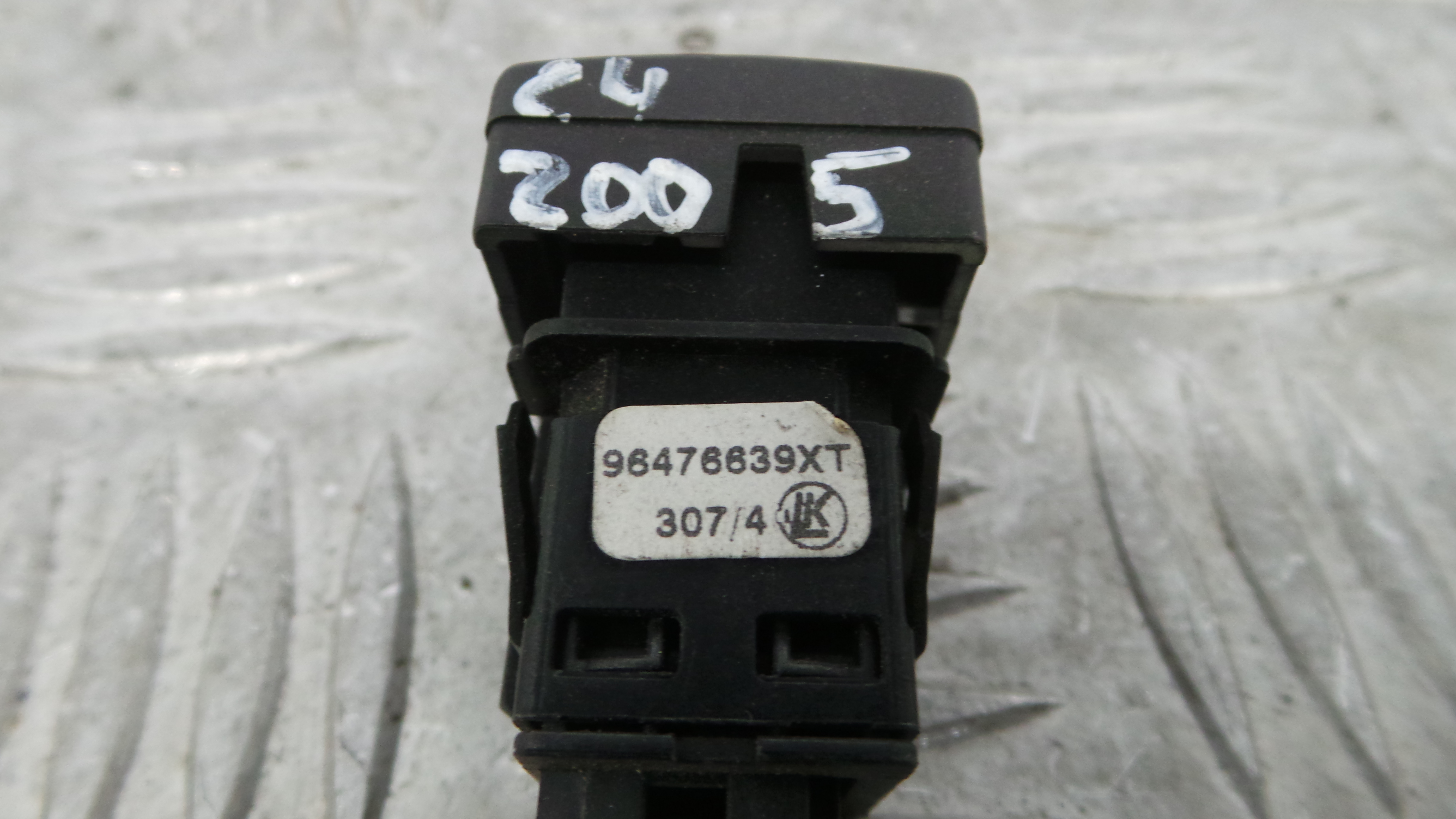 Interruptor / Comando Sensores Estacionamento 96476639XT - CITROËN C4 I (LC_)-36762979