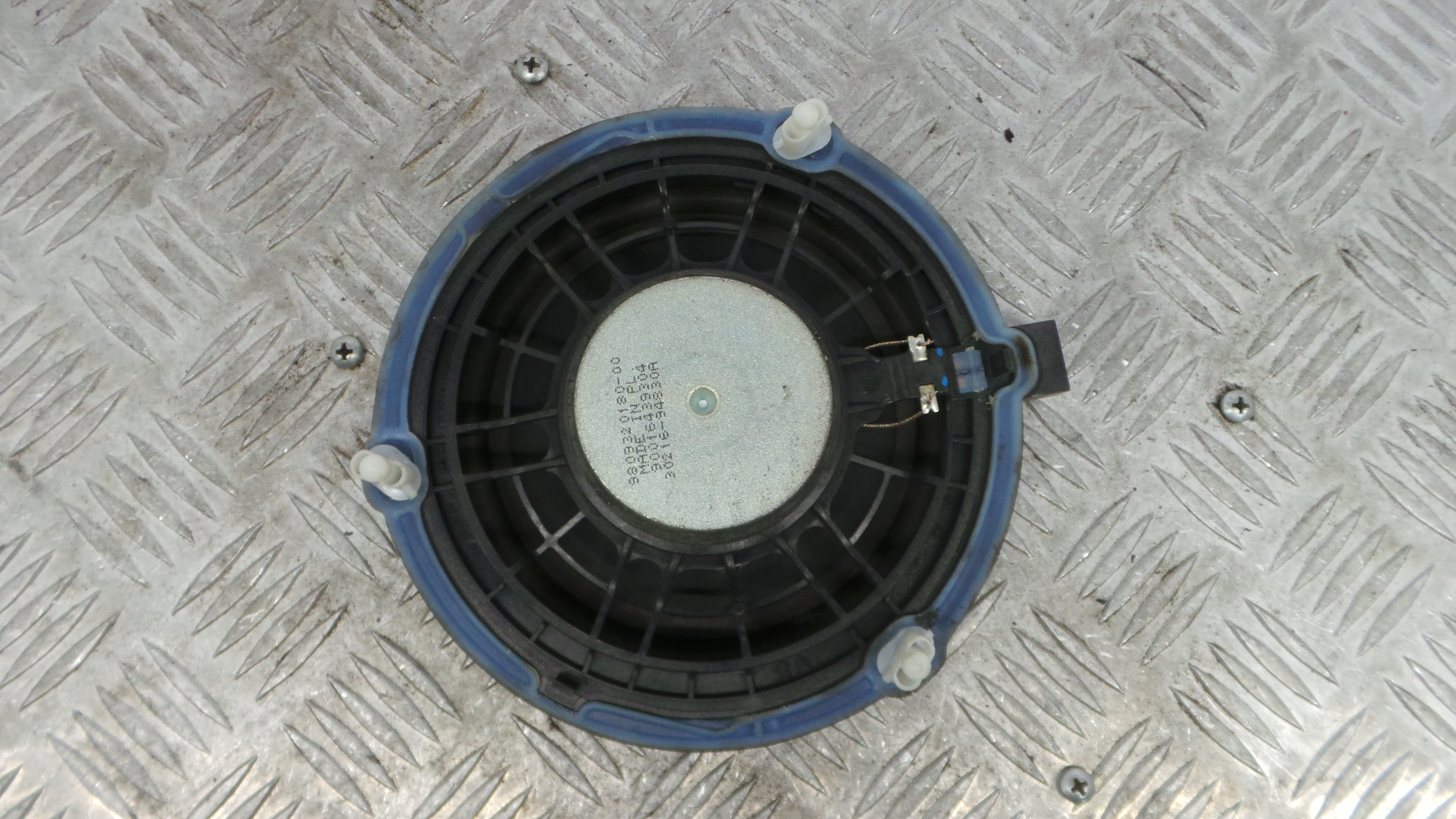 Colunas de Som 9809320180 - PEUGEOT 208 I (CA_, CC_)-36766105