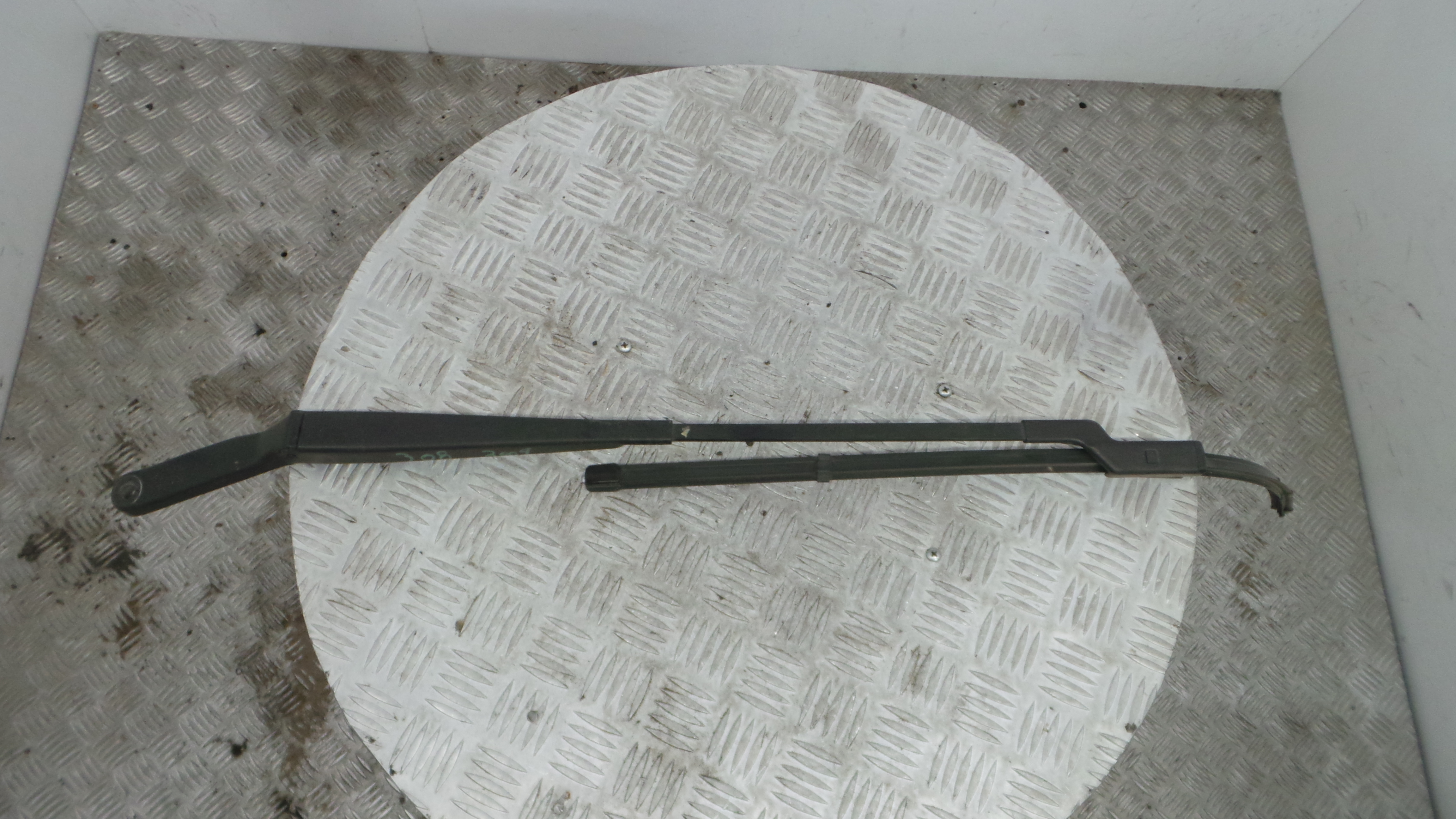 Braço Do Limpa-vidros 9680477080 - PEUGEOT 308 I (4A_, 4C_)-36766229 Braço Do Limpa-vidros 9680477080 - PEUGEOT 308 I (4A_, 4C_)-36766229