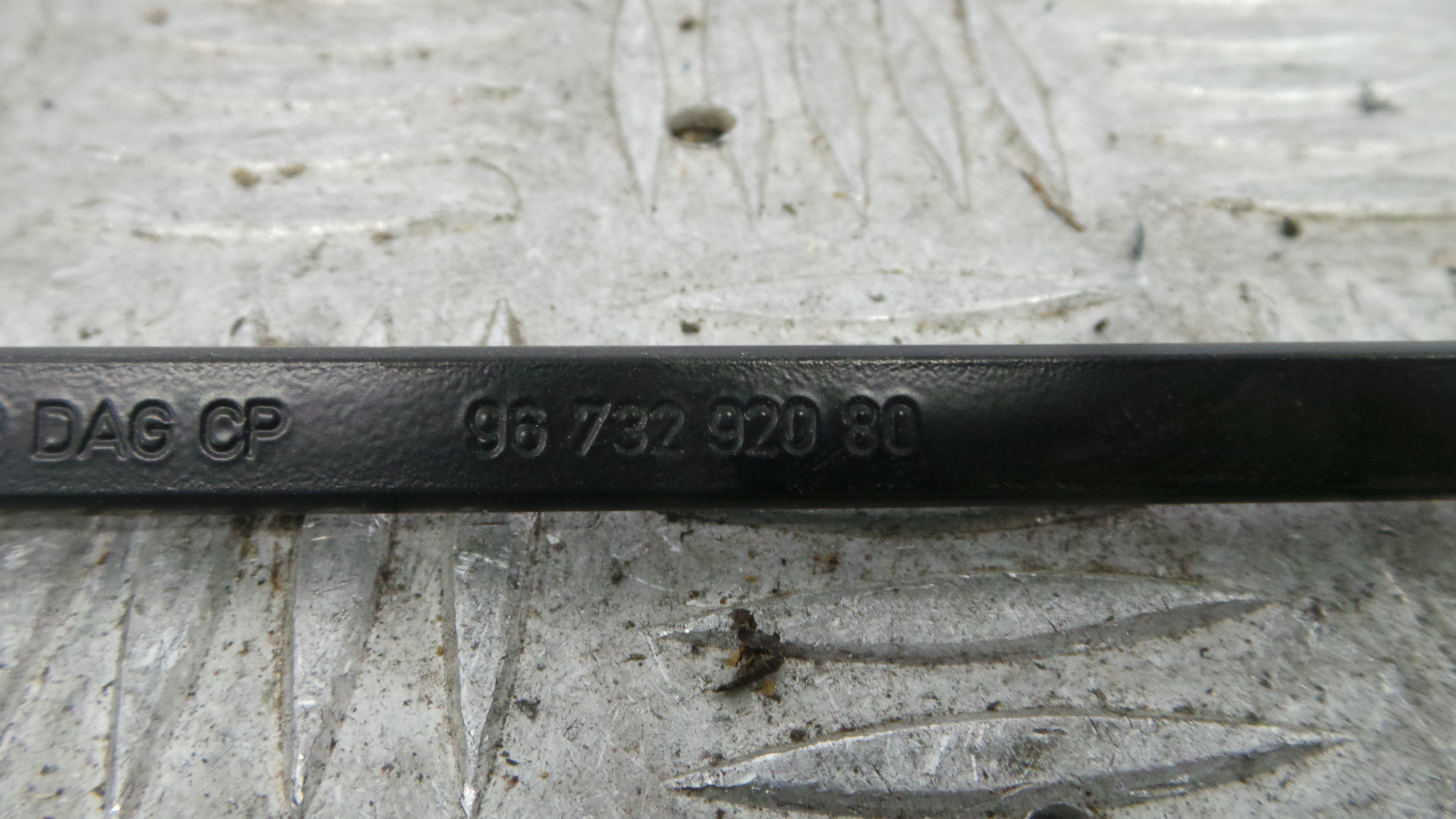 Braço Do Limpa-vidros 9673292080 - PEUGEOT 208 I (CA_, CC_)-36766300