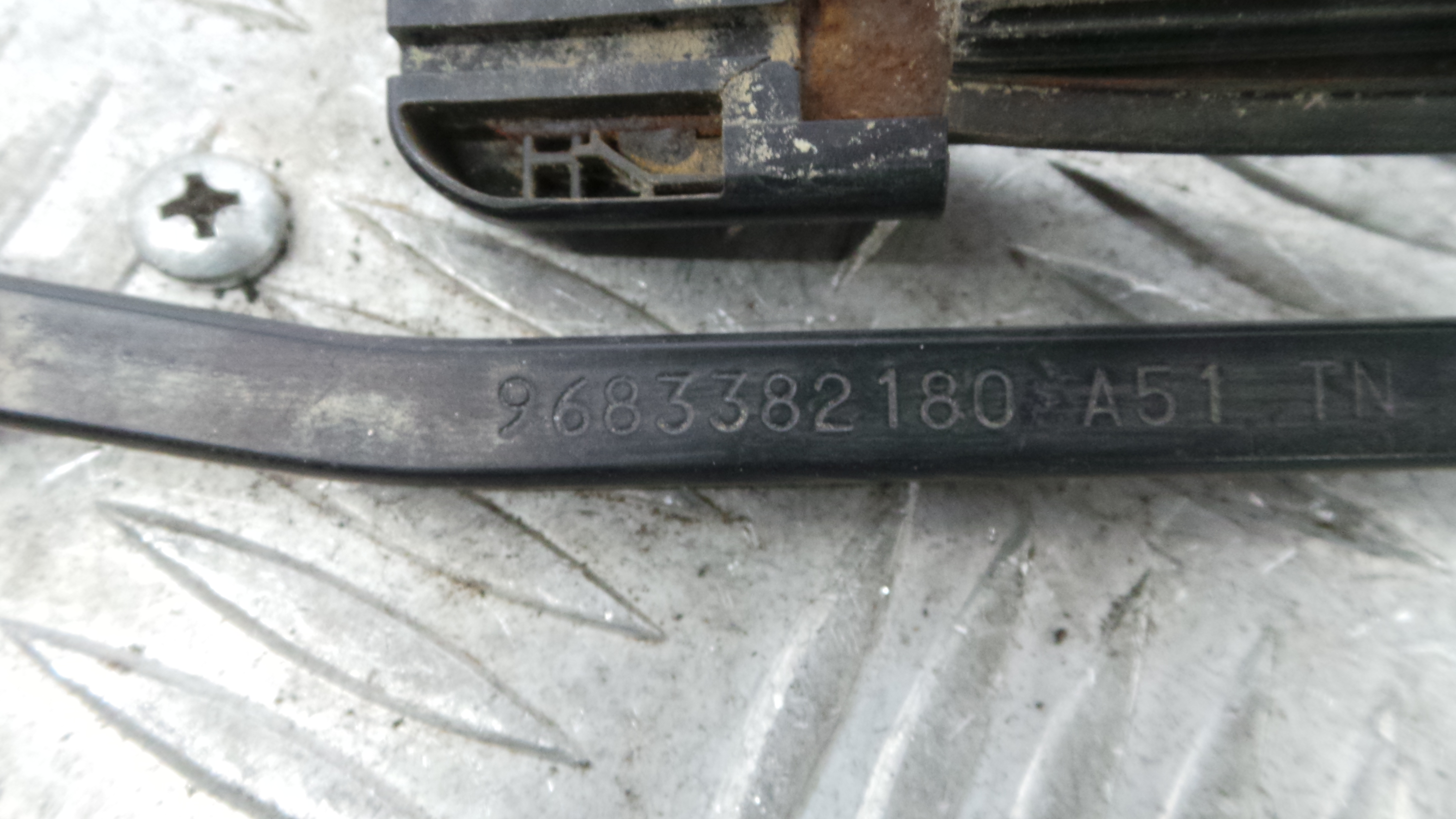 Braço Do Limpa-vidros 9683382180 - CITROËN C3 II (SC_)-36766311