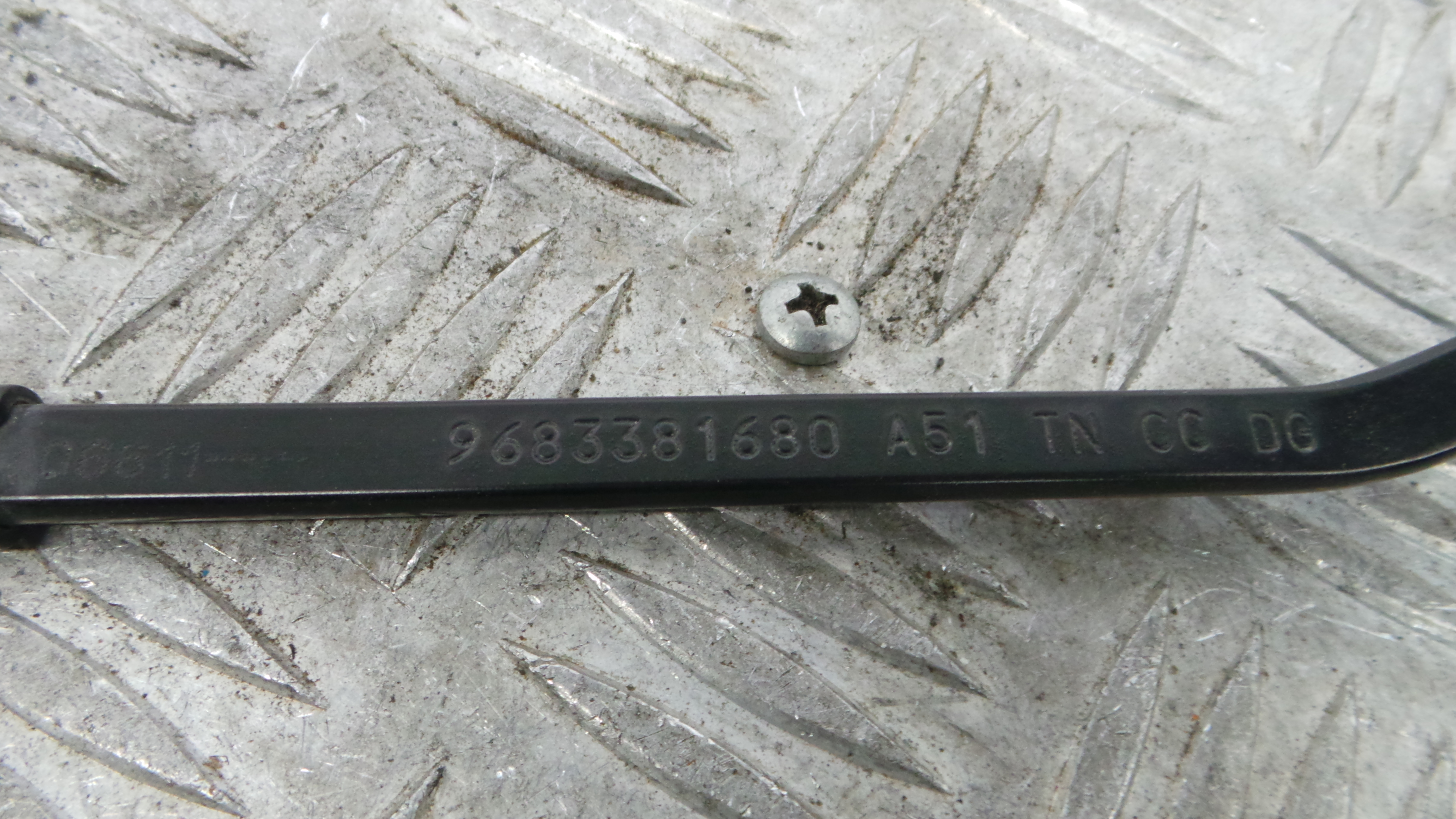 Braço Do Limpa-vidros 9683381680 - CITROËN C3 II (SC_)-36766325