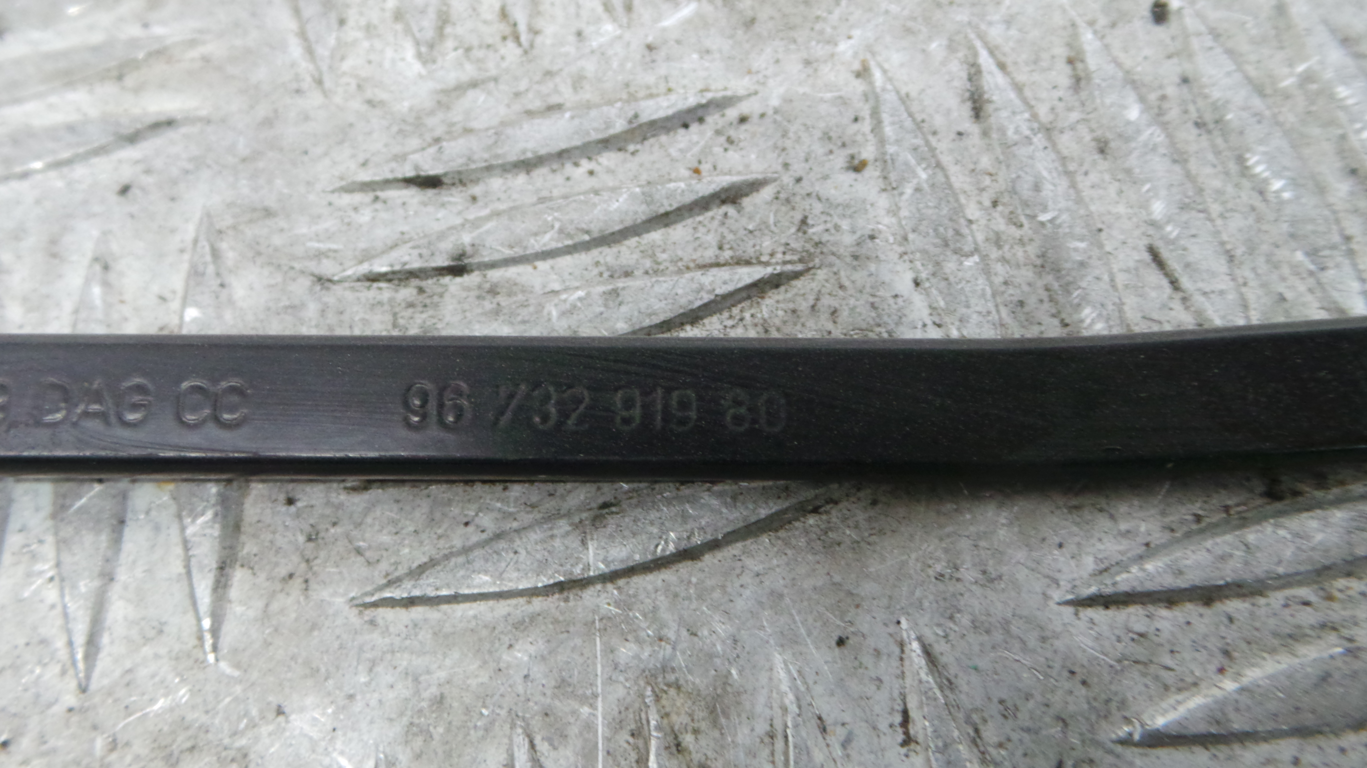 Braço Do Limpa-vidros 9673291980 - CITROËN C3 II (SC_)-36772293