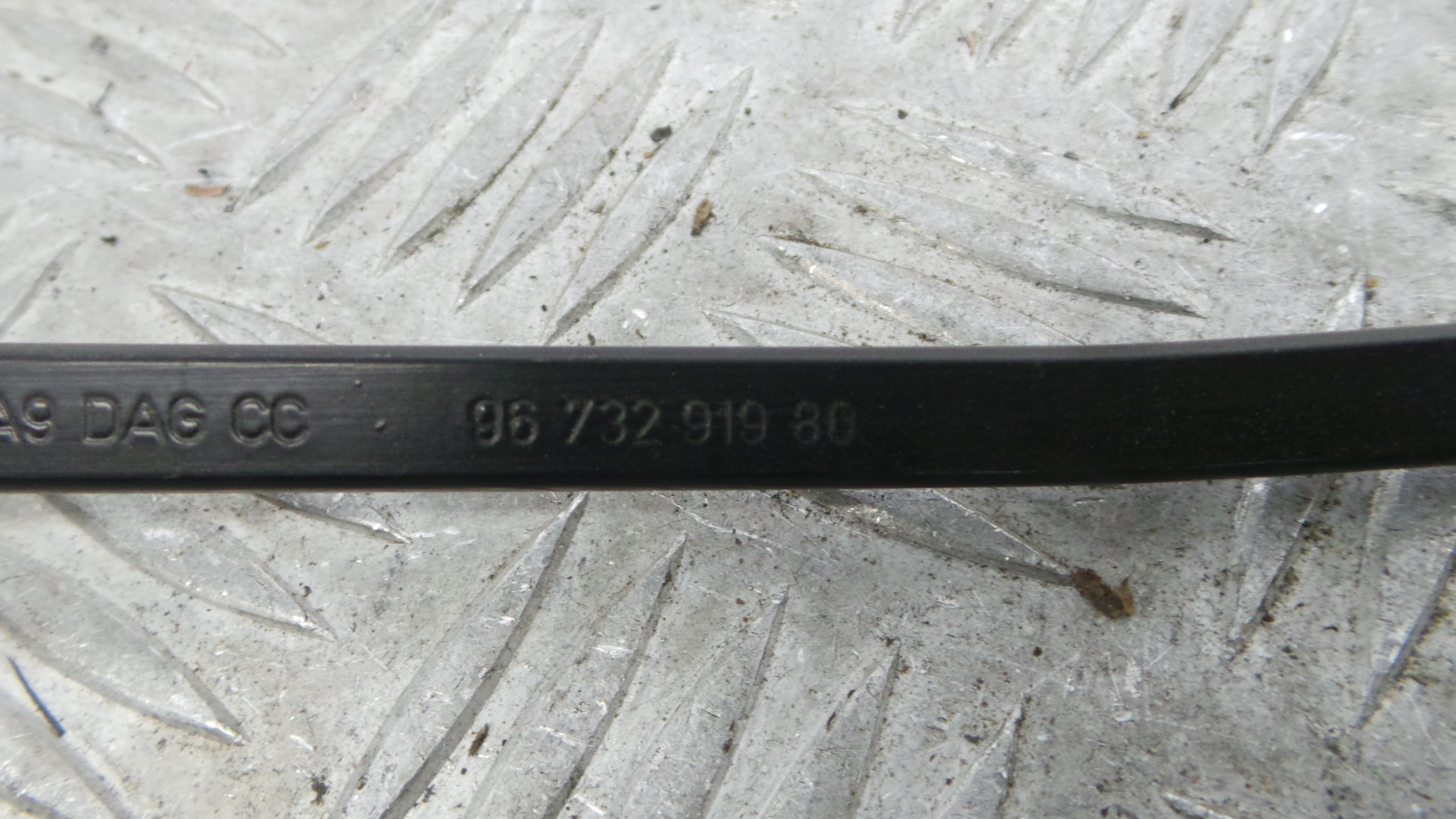 Braço Do Limpa-vidros 9673291980 - PEUGEOT 208 I (CA_, CC_)-36772313