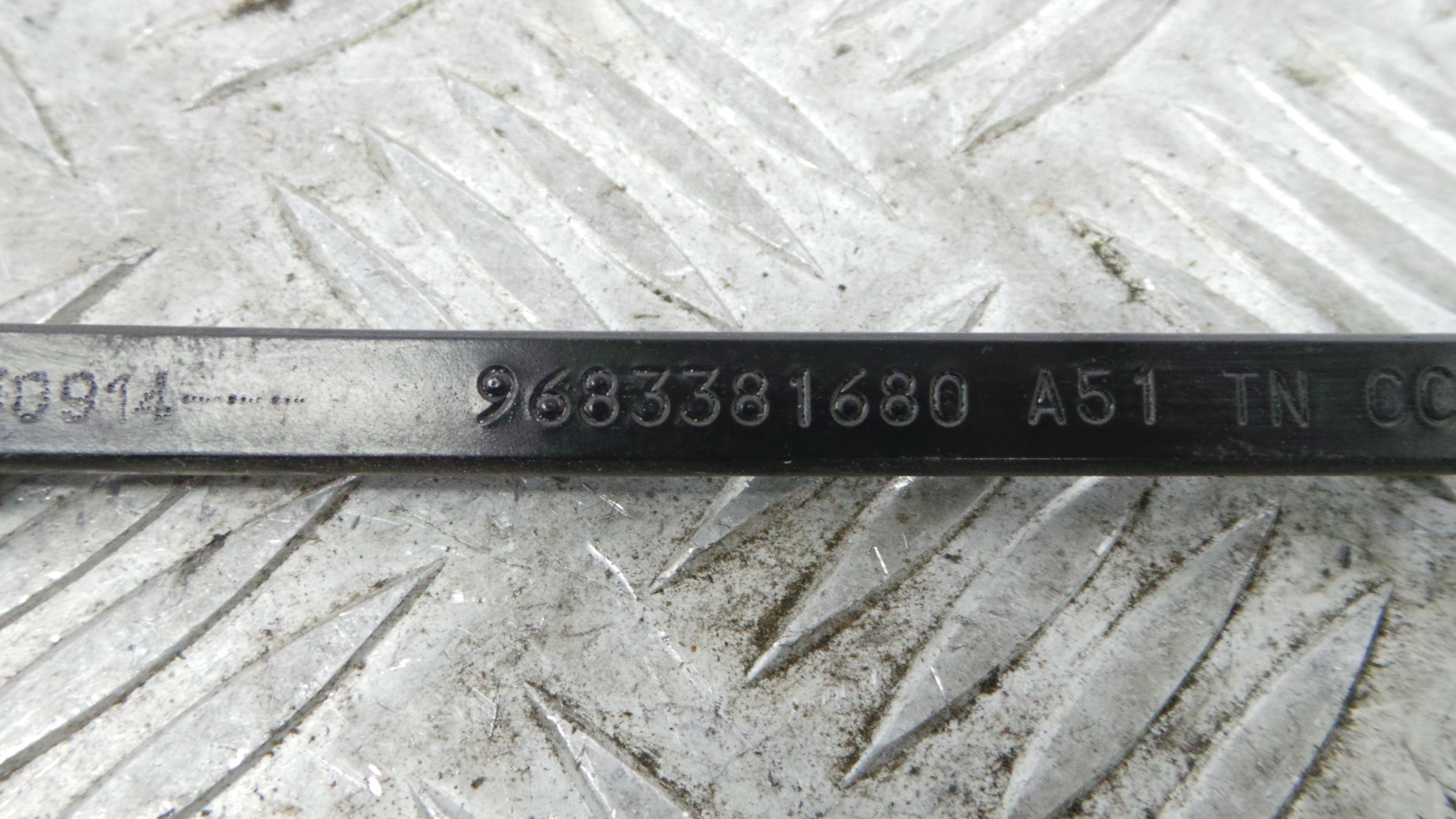 Braço Do Limpa-vidros 9683381680 - CITROËN C3 II (SC_)-36772316