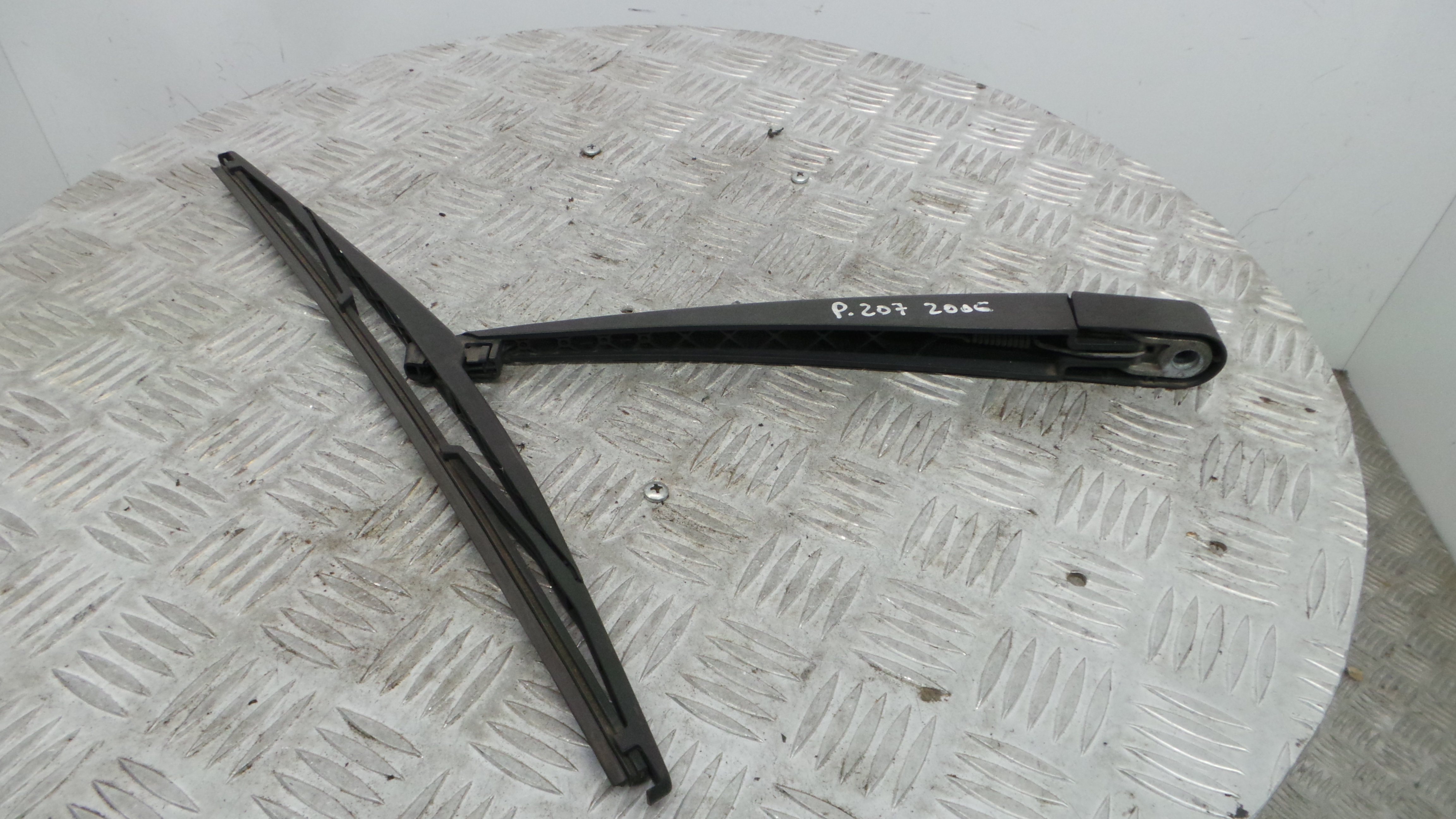 Braço Traseiro Para Brisas 6429AR - PEUGEOT 207 (WA_, WC_), 207/207+ (WA_, WC_)-36773667