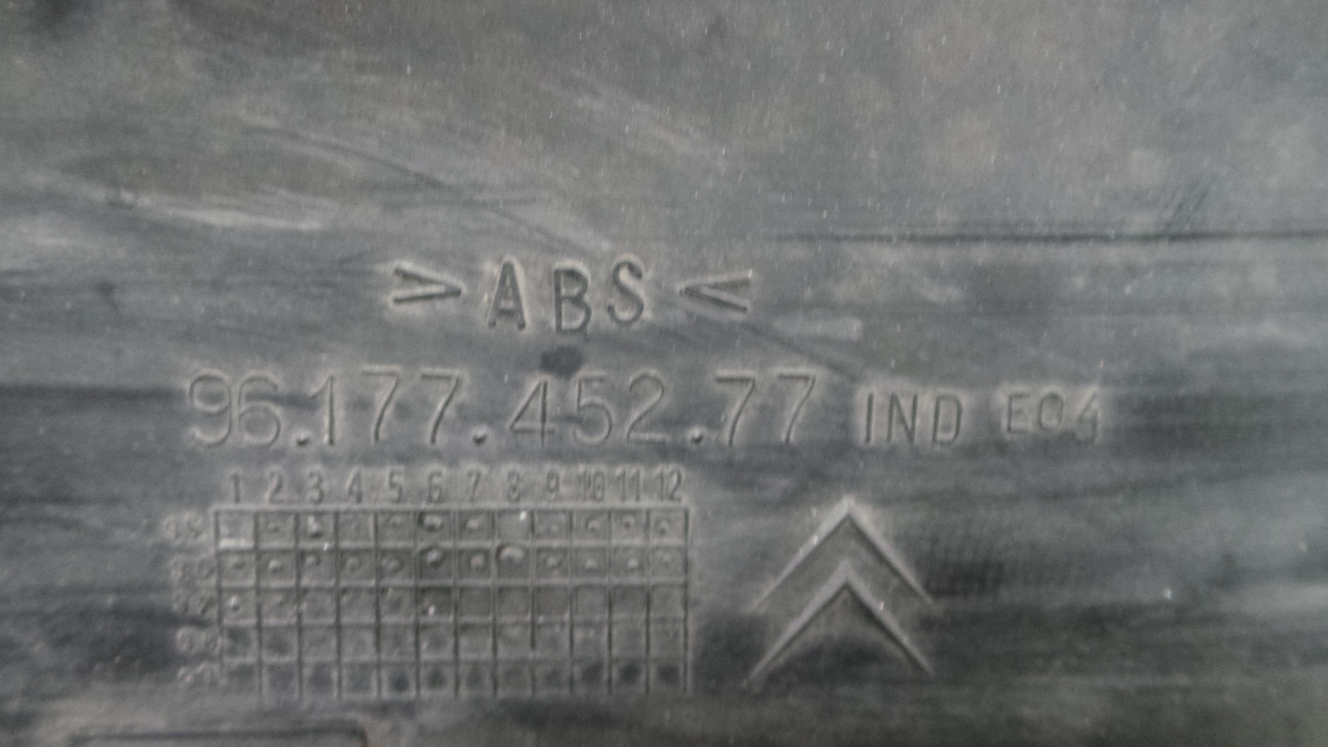 Grelha da Frente 9617745277 - CITROËN SAXO (S0, S1)-36773692