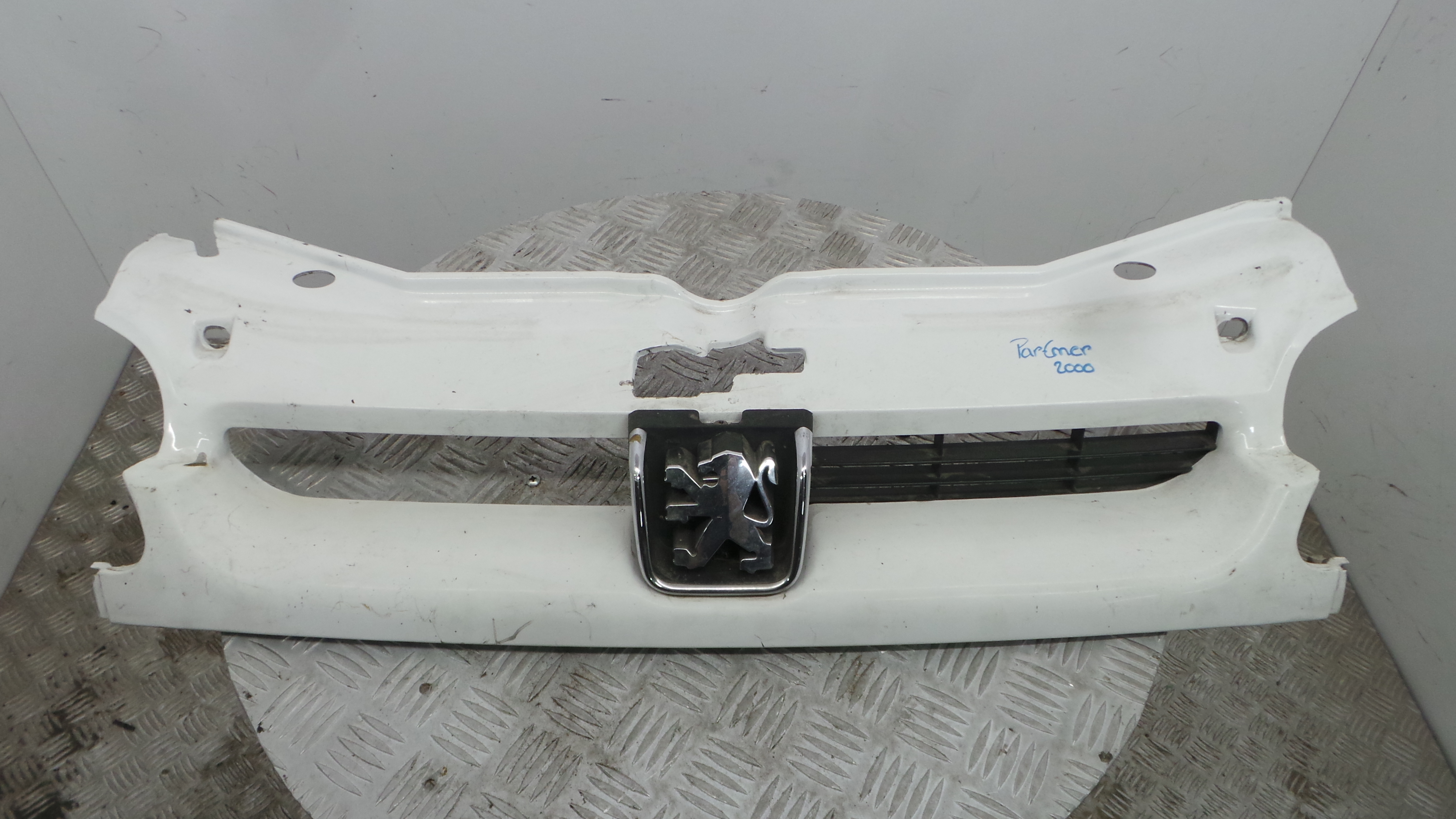 Grelha da Frente  - PEUGEOT PARTNER Caixa/monovolume (5_, G_), PARTNER Van (5_, G_), RANCH Caixa/mon-36773705