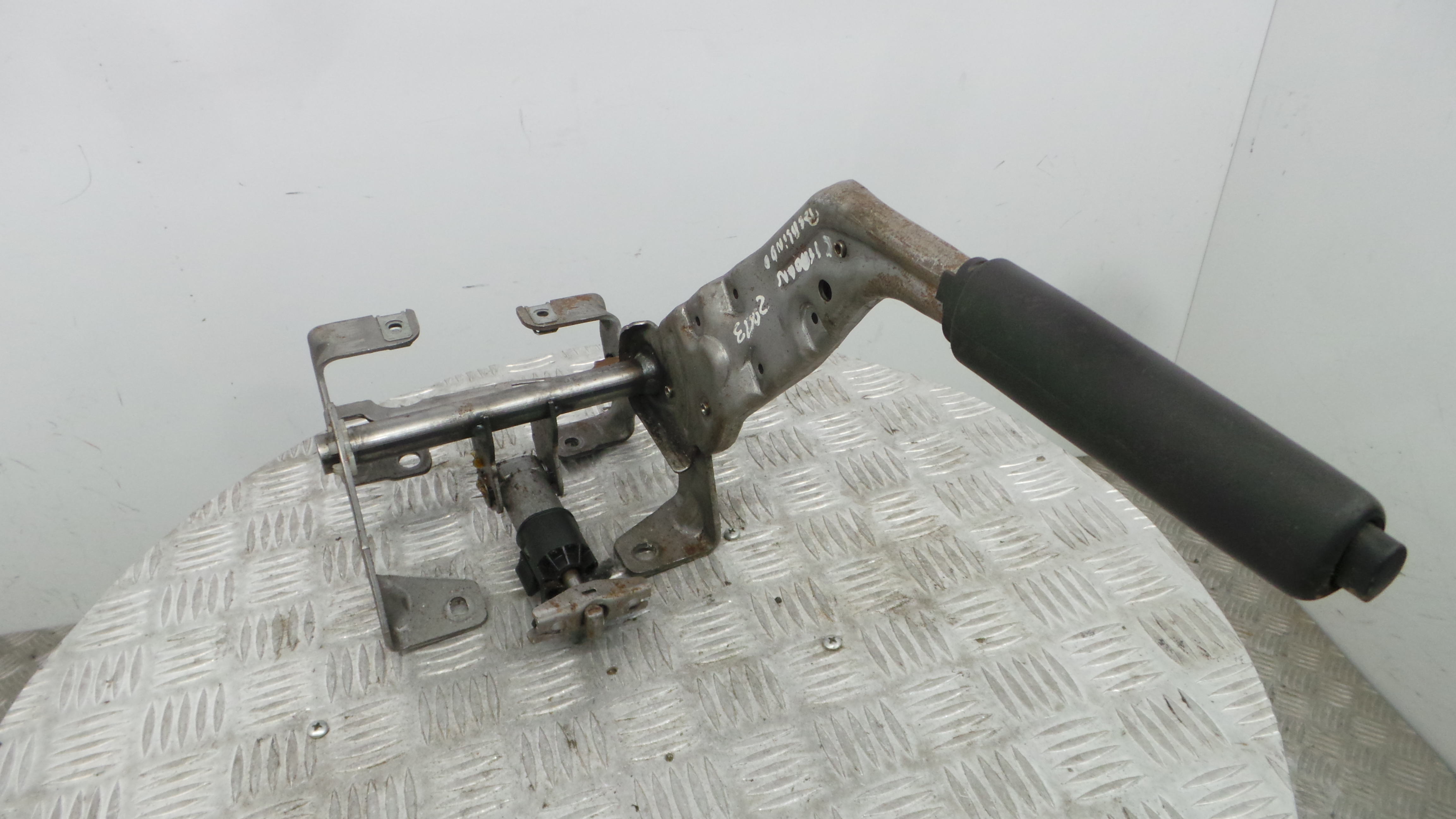 Travão de Mão 9680786377 - CITROËN BERLINGO Caixa/monovolume (B9)-36775964 Travão de Mão 9680786377 - CITROËN BERLINGO Caixa/monovolume (B9)-36775964