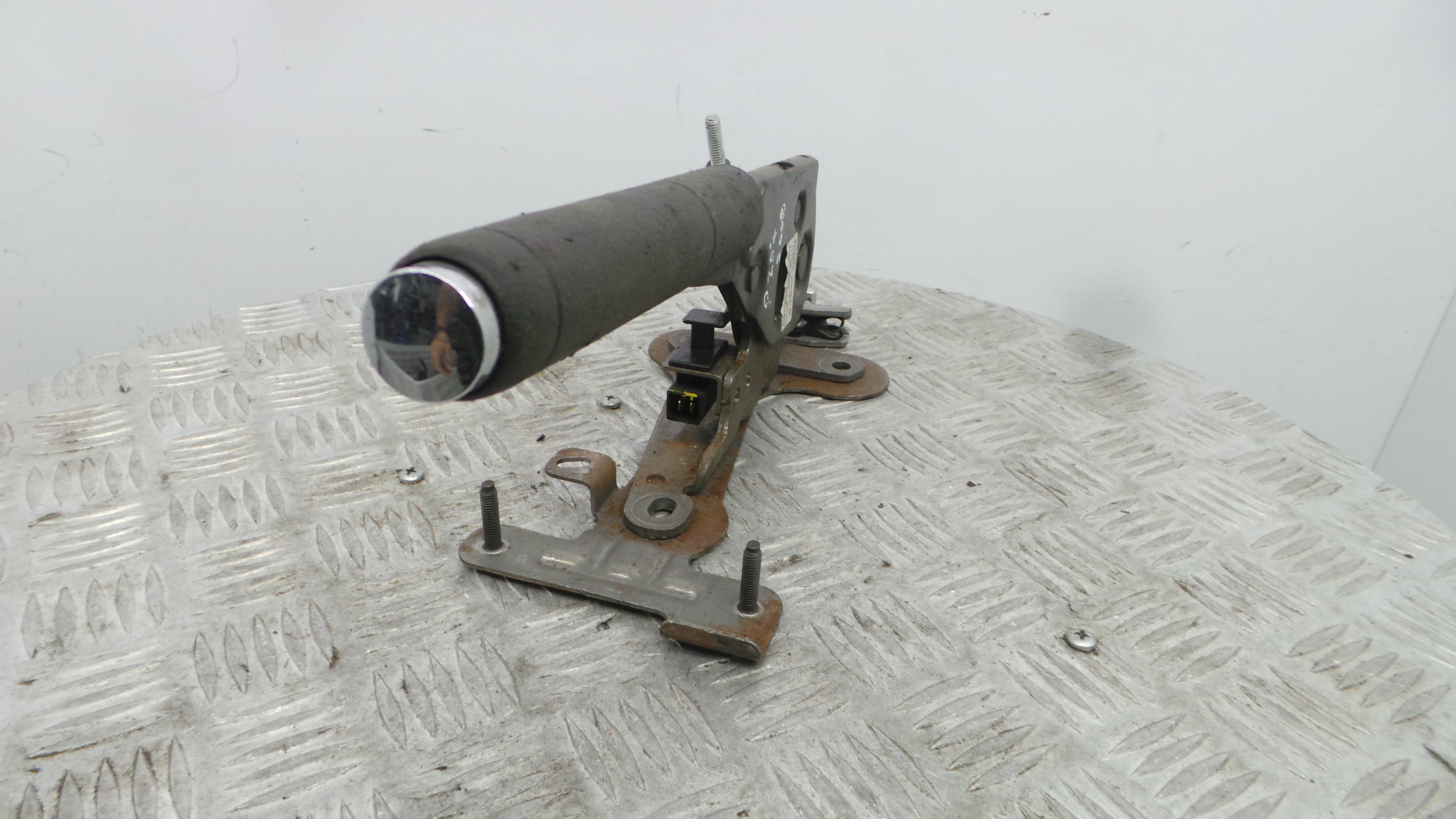 Travão de Mão  96828471XT - PEUGEOT 207 (WA_, WC_), 207/207+ (WA_, WC_)-36776334