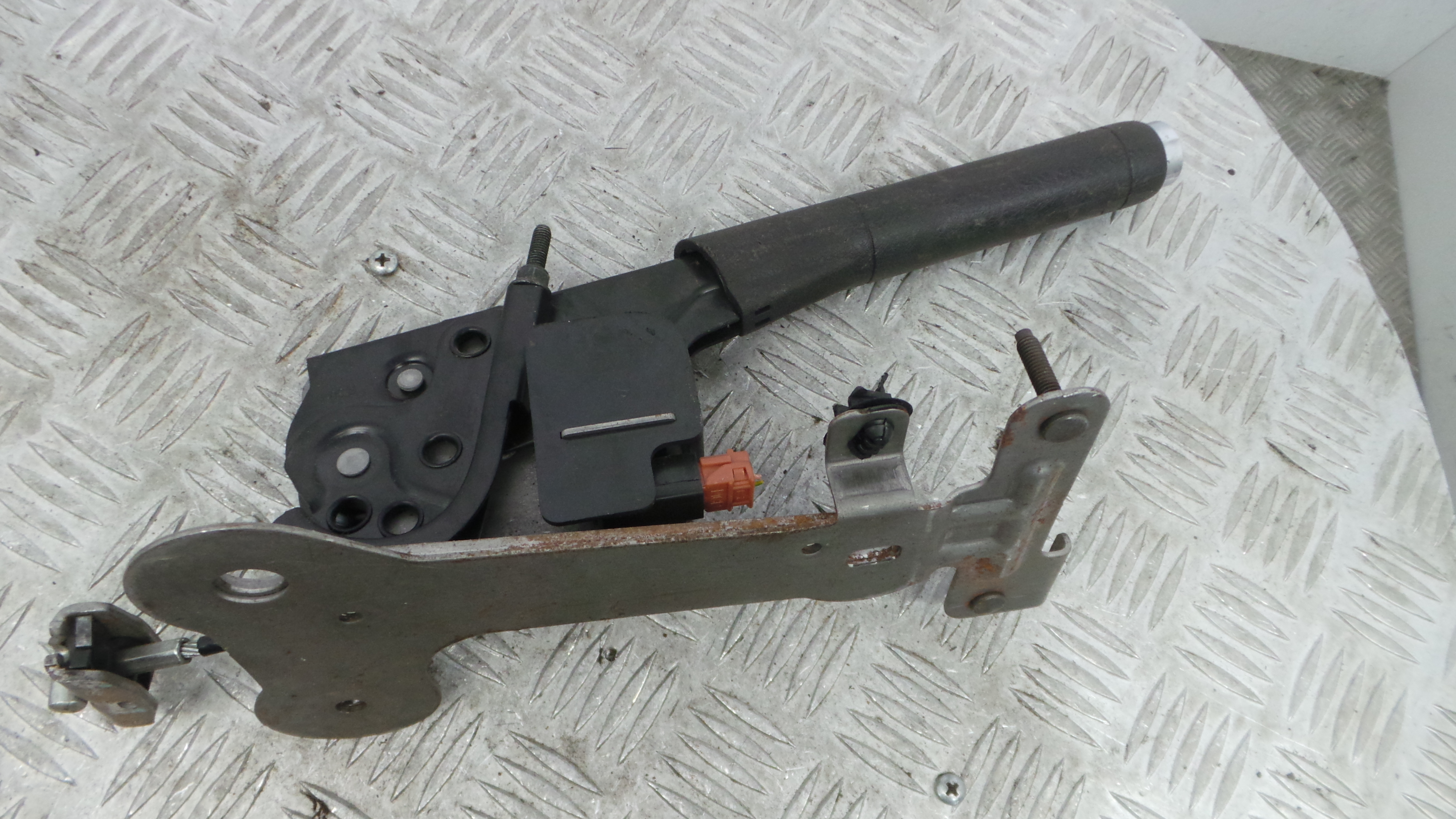 Travão de Mão  96760386ZD - PEUGEOT 208 I (CA_, CC_)-36776367