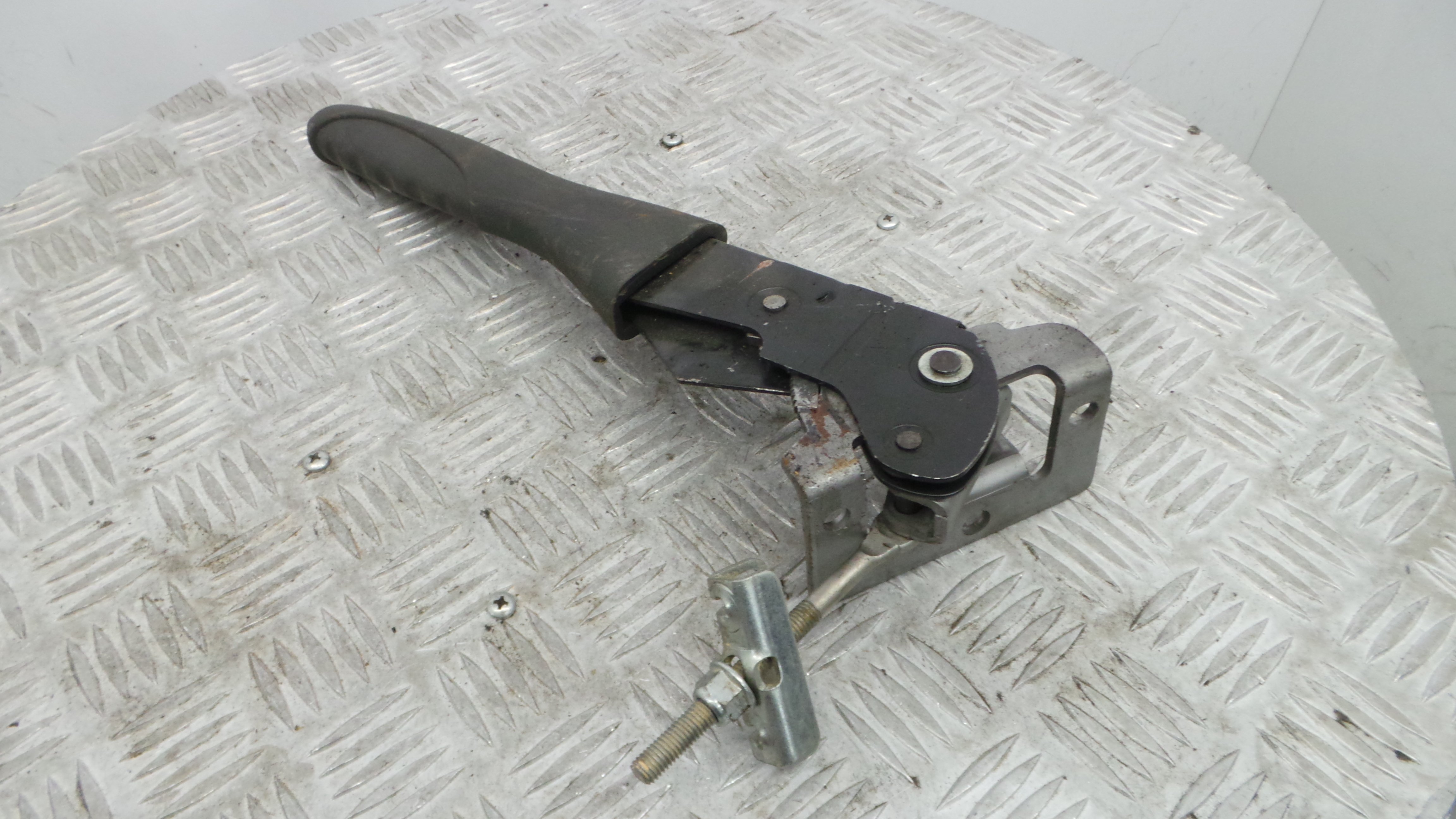 Travão de Mão 4701E6 - PEUGEOT 206+ (2L_, 2M_)-36776531