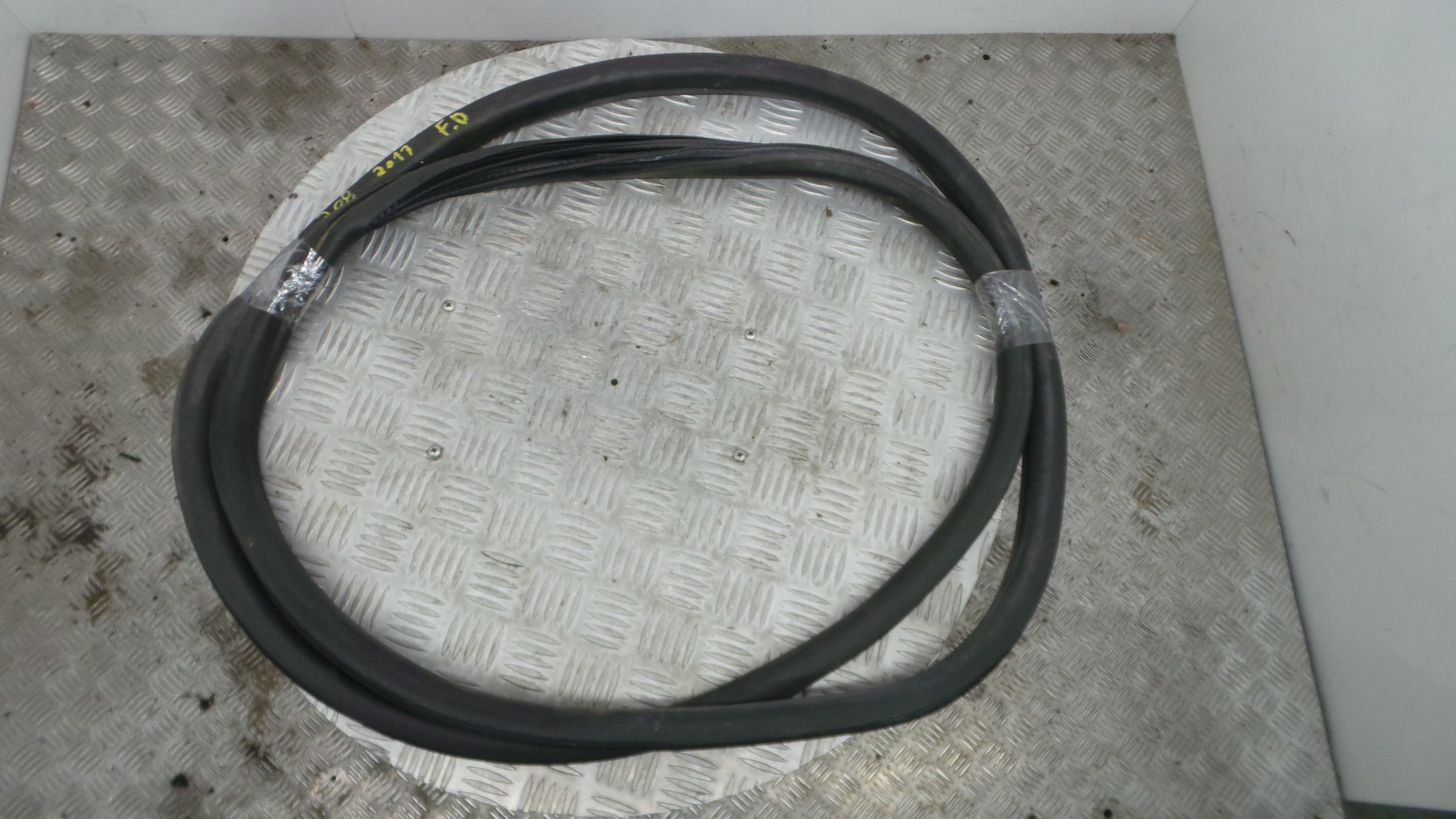 Borracha Porta Frente Direita 9673084680 - PEUGEOT 208 I (CA_, CC_)-36780809