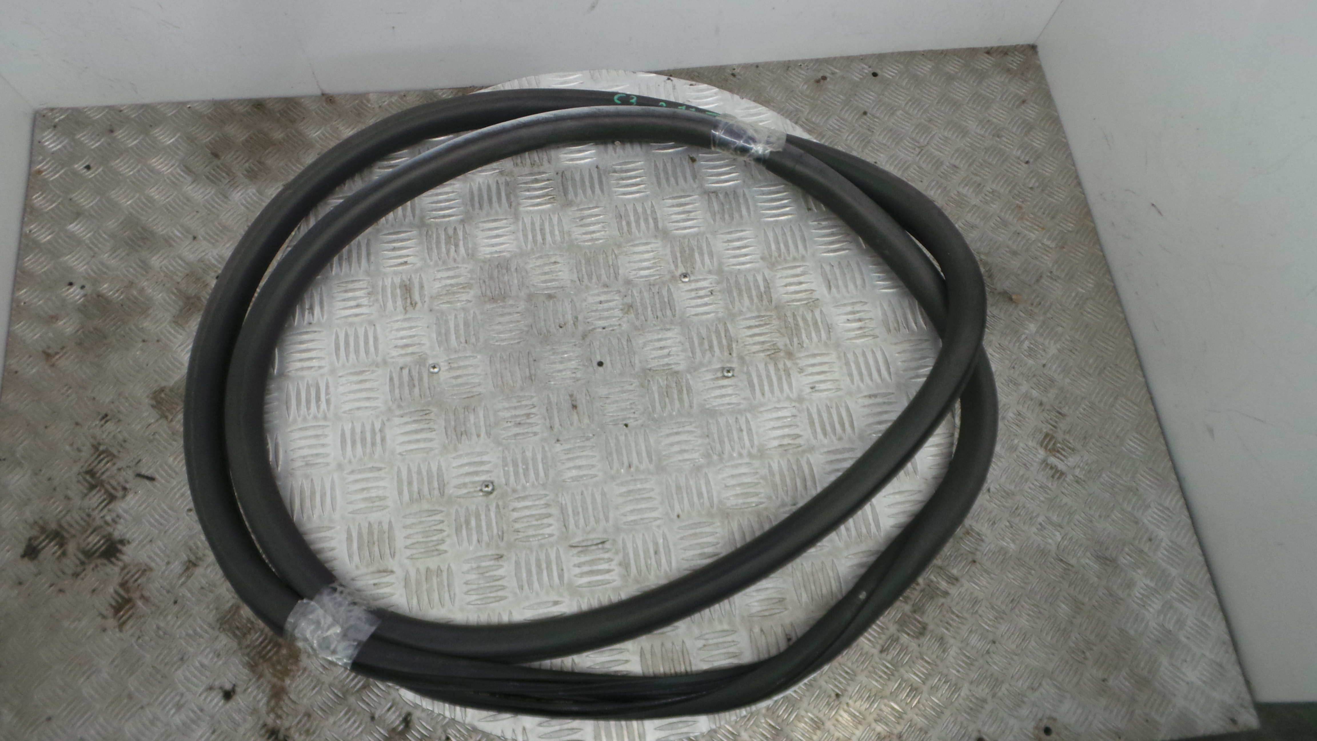 Borracha Porta Frente Esquerda 9688441680 - CITROËN C3 II (SC_)-36780827