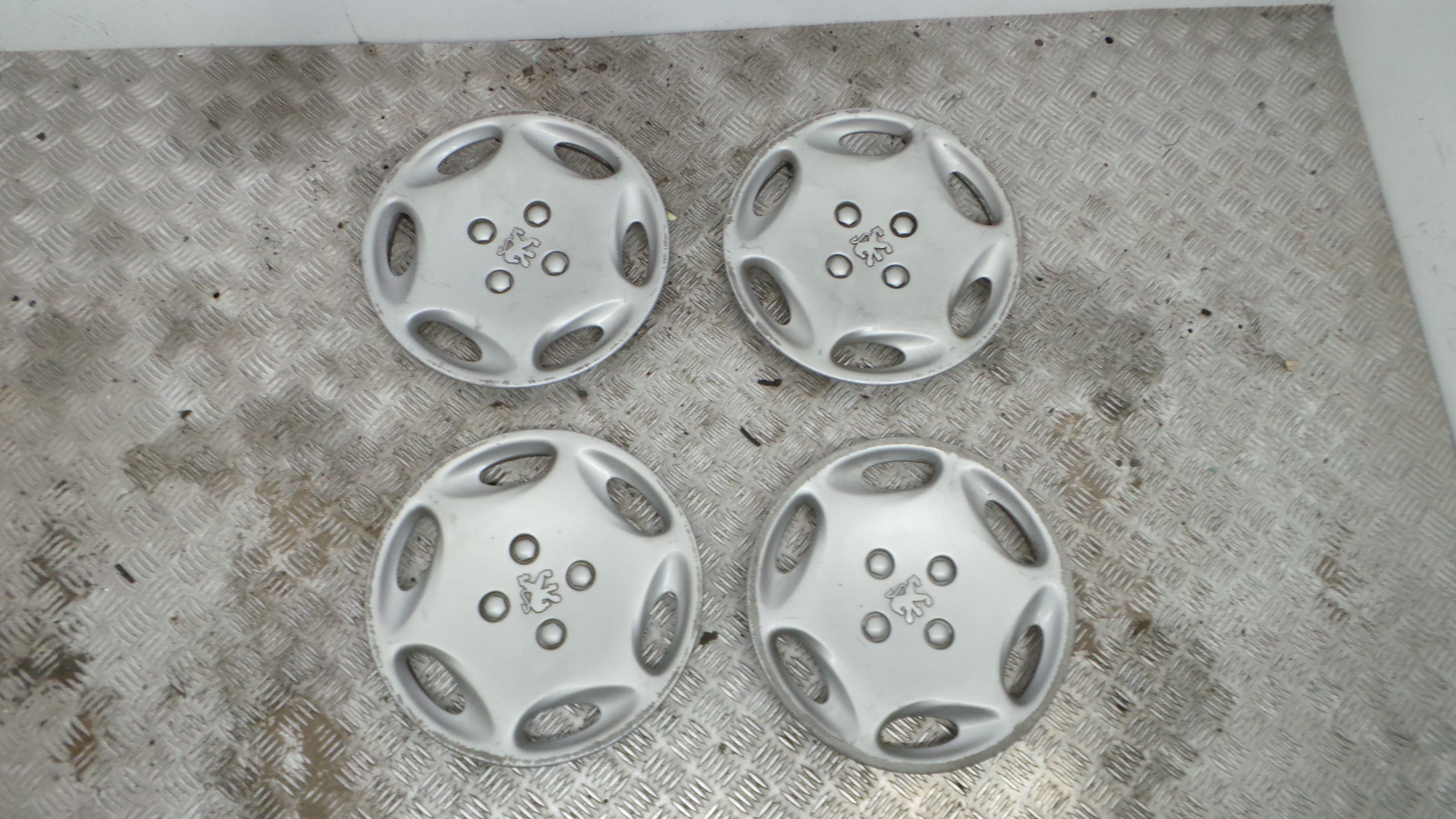 Tampões das rodas 9628050077 - PEUGEOT 106 II (1A_, 1C_)-36780853