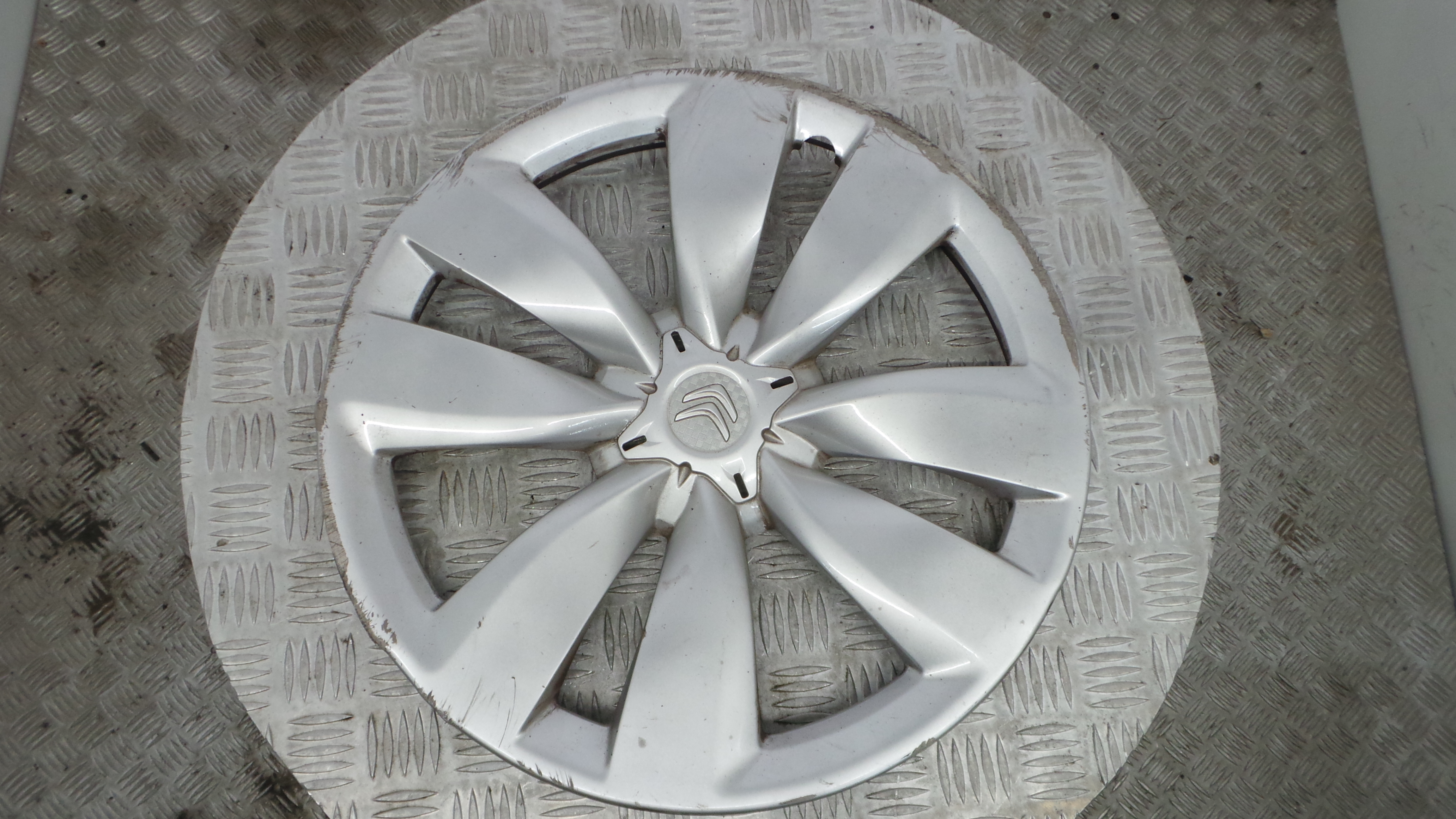 Tampões das rodas 9685346380 - CITROËN C3 II (SC_)-36780869