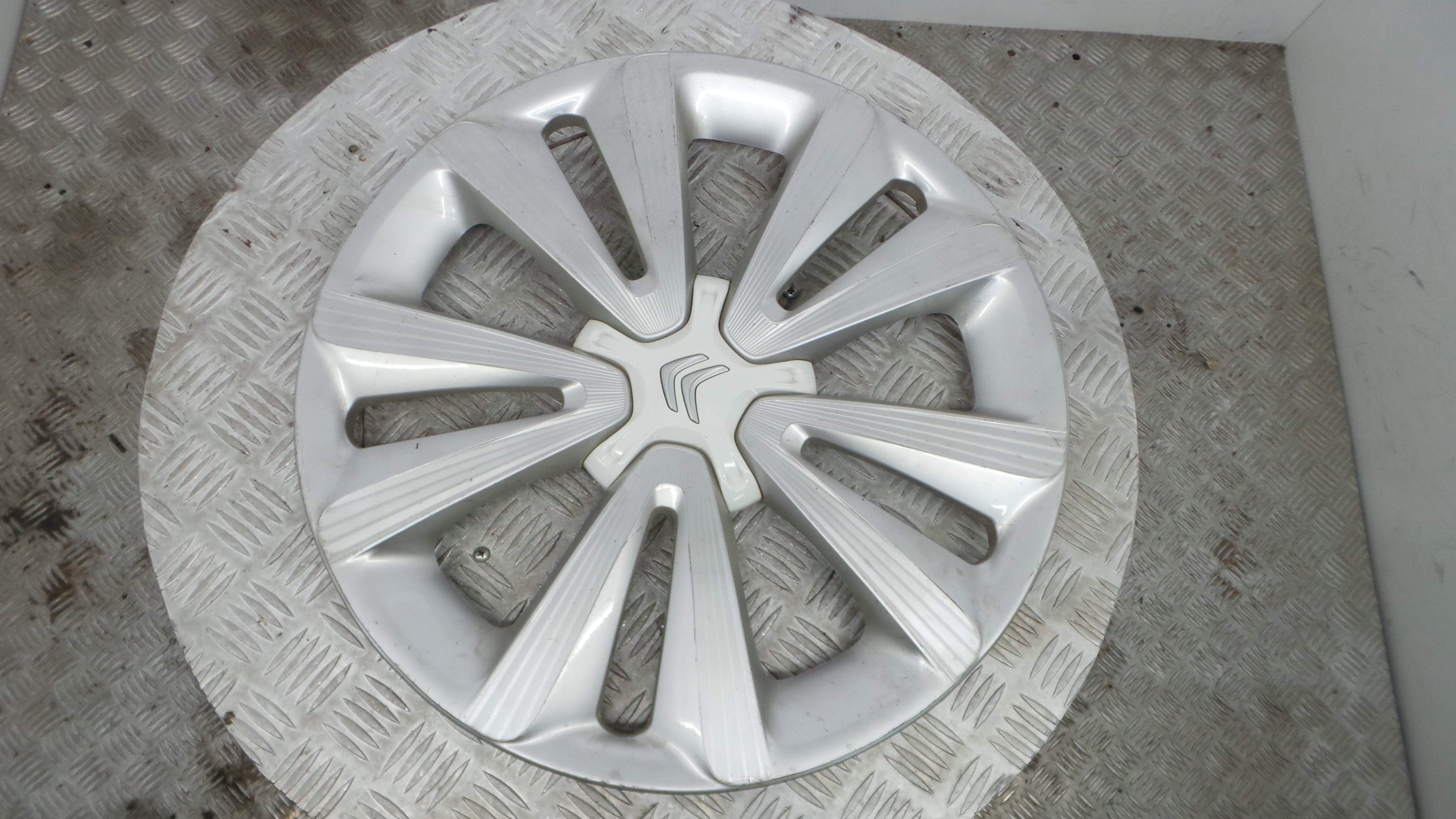 Tampões das rodas 9687730477 - CITROËN C3 II (SC_)-36780881