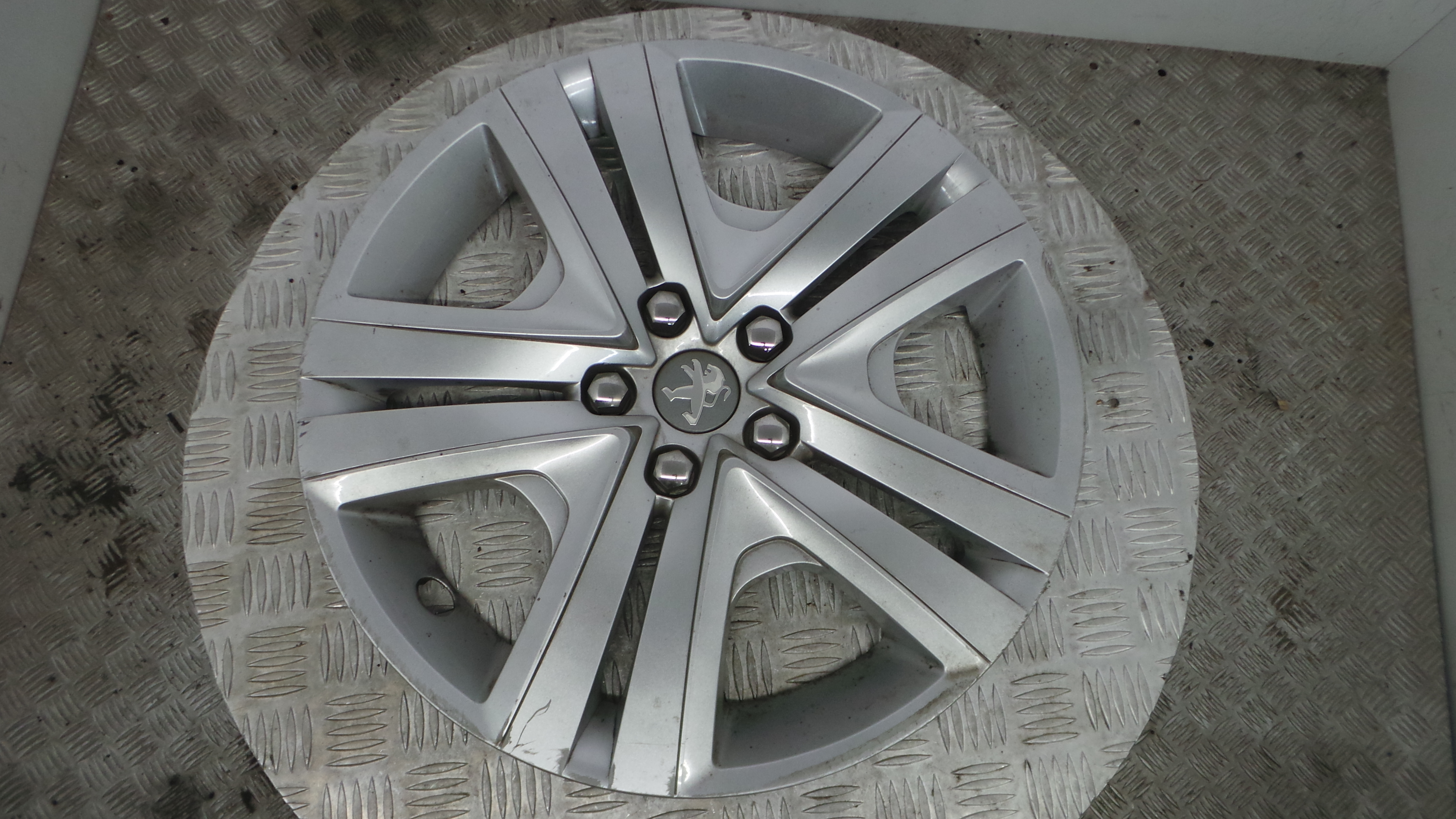 Tampões das rodas 9812533777 - PEUGEOT 2008 I (CU_)-36780904