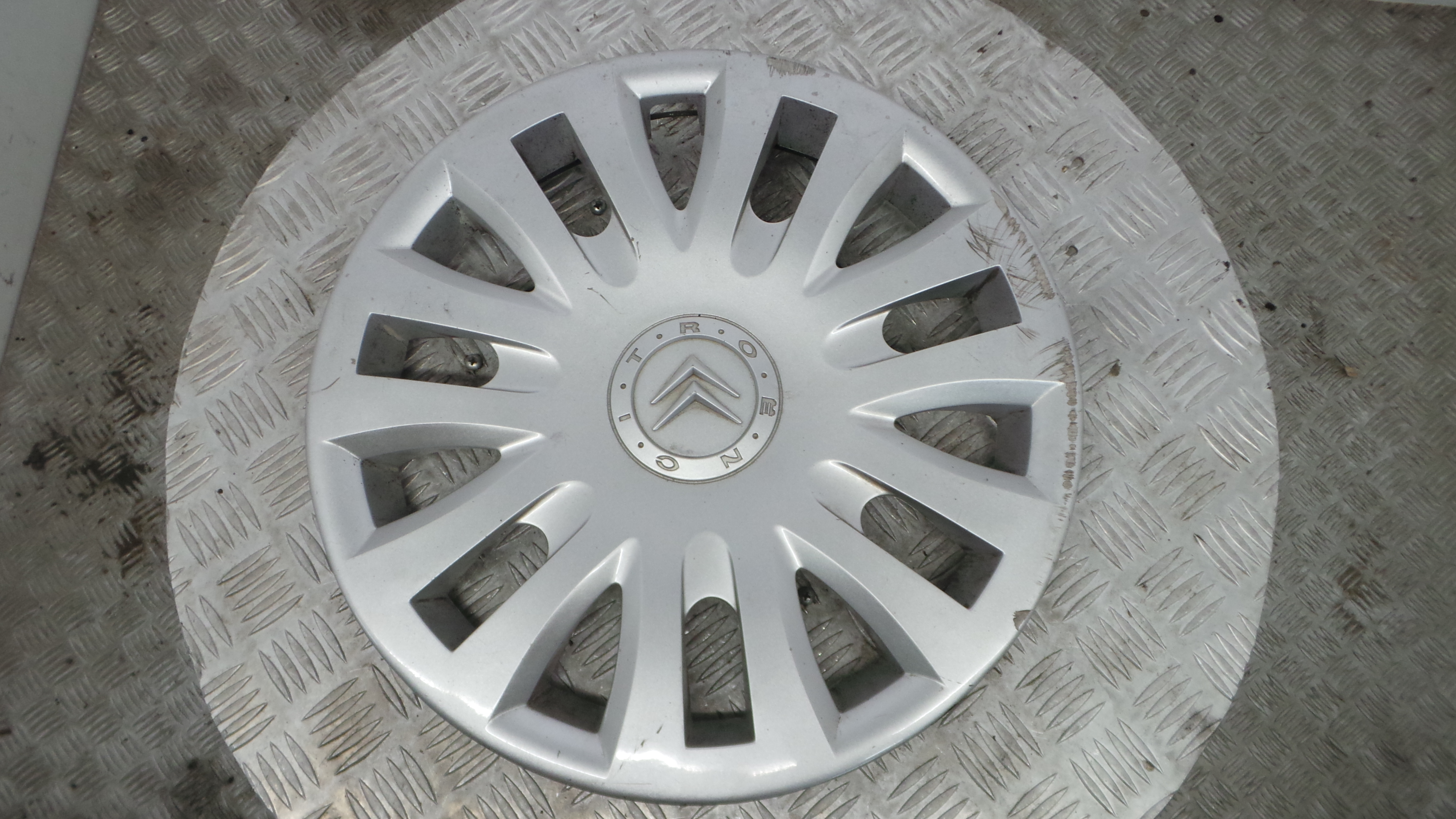 Tampões das rodas 9645379980 - CITROËN C2 (JM_)-36780916