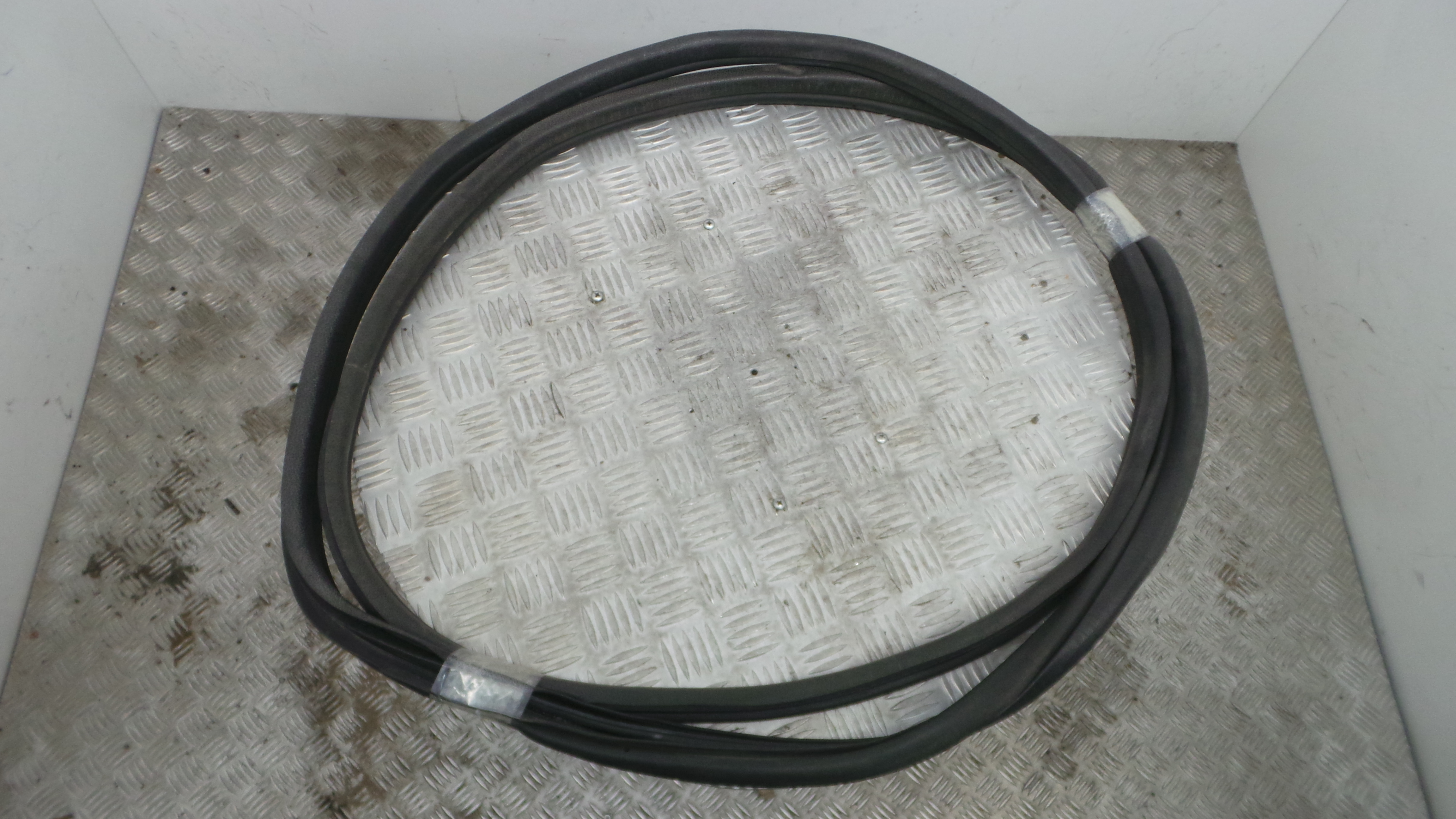 Borracha Porta Esquerda 9641641280 - CITROËN C2 (JM_)-36780971